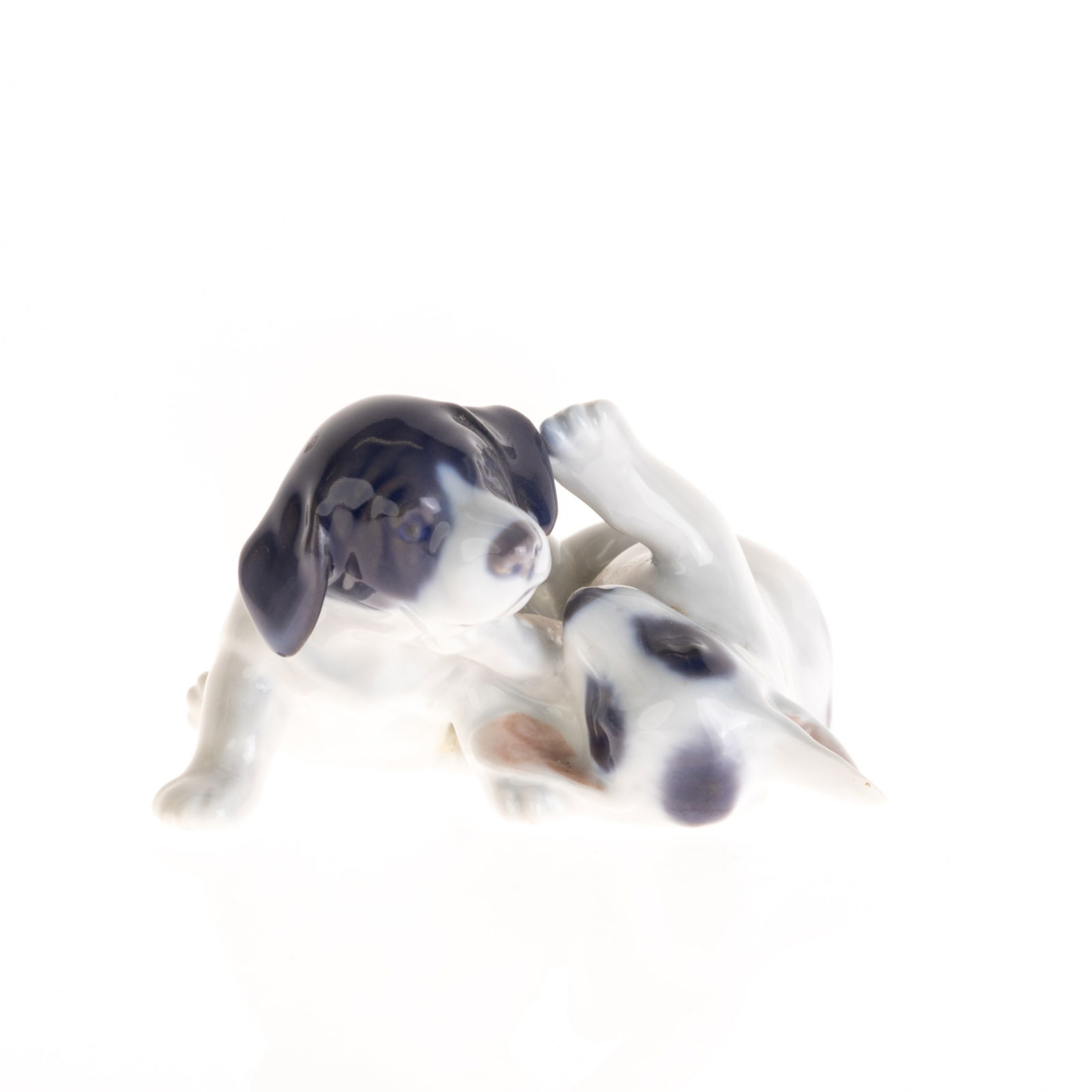 ROYAL COPENHAGEN PORCELAIN DOG FIGURE (1 of 6)