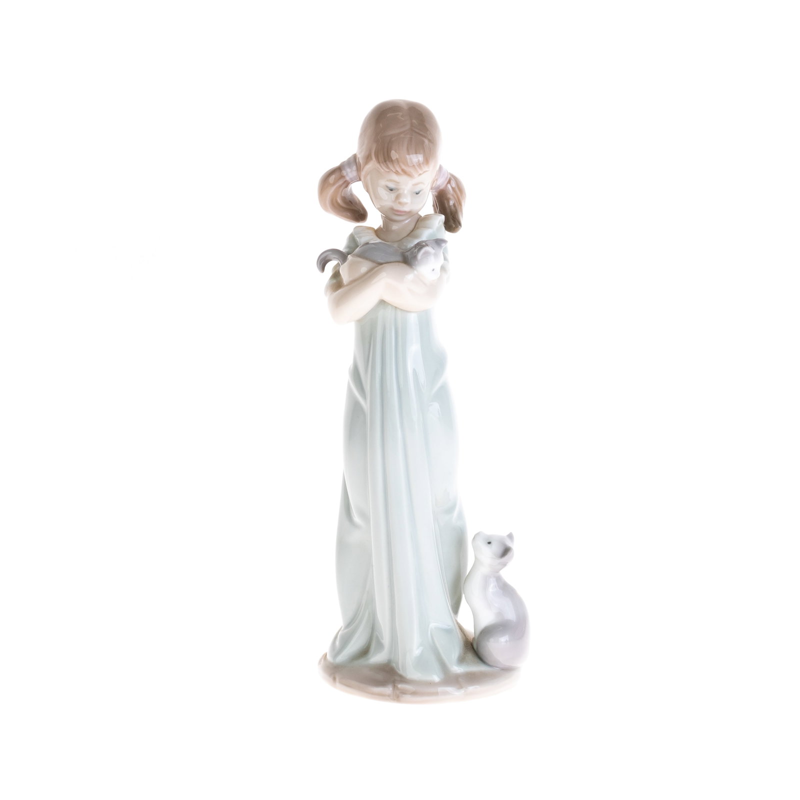 LLADRO PORCELAIN FIGURE: 6.5x8x20.5CM.From a collection of Wedgwood and other selected ceramic/porcelain objects. Kindly examine all photographs provided in this listing or ask for a condition report. All items offered are in