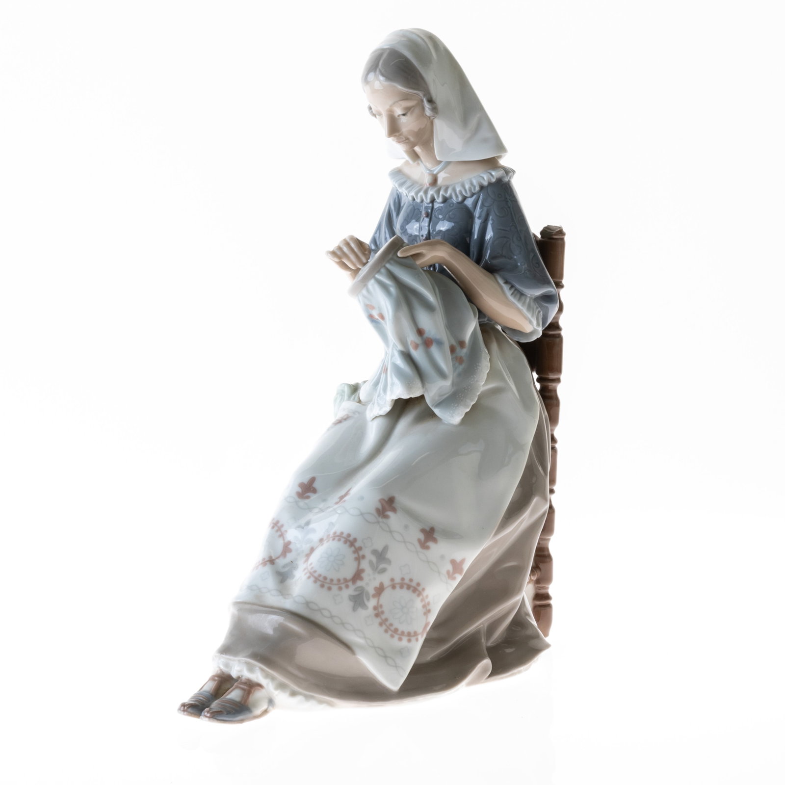 LLADRO PORCELAIN FIGURE: (HEIGHT) 28CM.From a collection of Wedgwood and other selected ceramic/porcelain objects. Kindly examine all photographs provided in this listing or ask for a condition report. All items offered are i