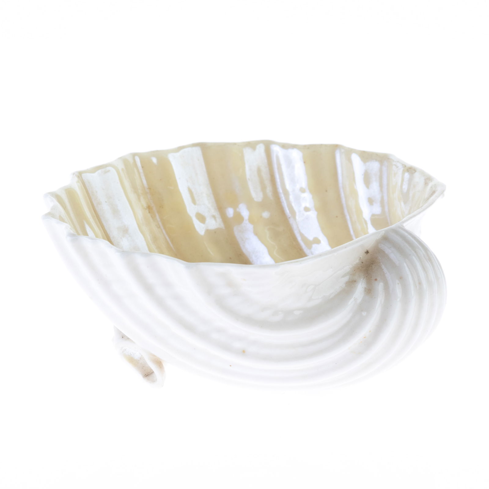BELLEEK PORCELAIN NAUTILUS SHELL BOWL (1 of 2)