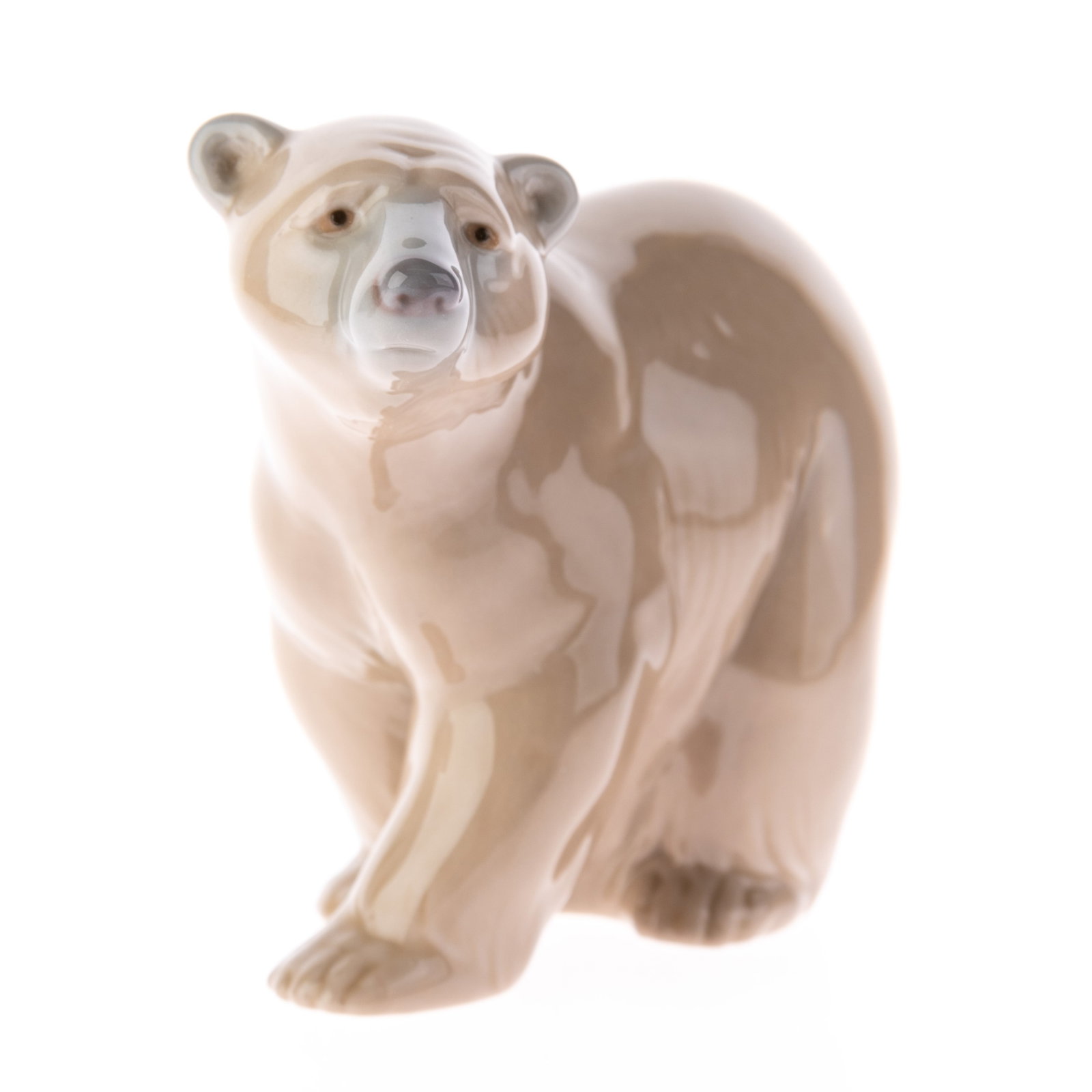 LLADRO PORCELAIN CERAMIC FIGURE: (L) 13CM.From a collection of Wedgwood and other selected ceramic/porcelain objects. Kindly examine all photographs provided in this listing or ask for a condition report. All items offered are in gen