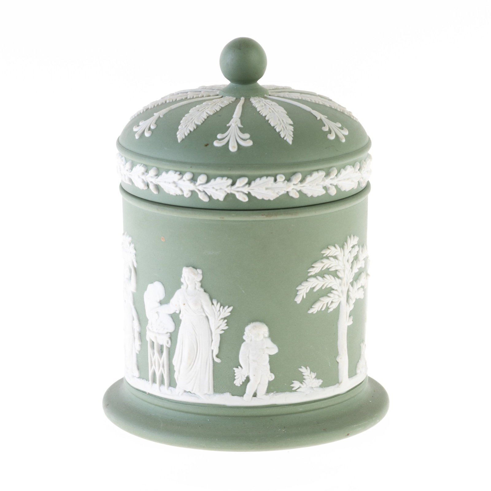 WEDGWOOD GREEN JASPER PORCELAIN CAMEO CIGAR HUMIDOR: (H) 12CM. From a collection of Wedgwood and other selected ceramic/porcelain objects. Kindly examine all photographs provided in this listing or ask for a condition report. All items offered are in ge