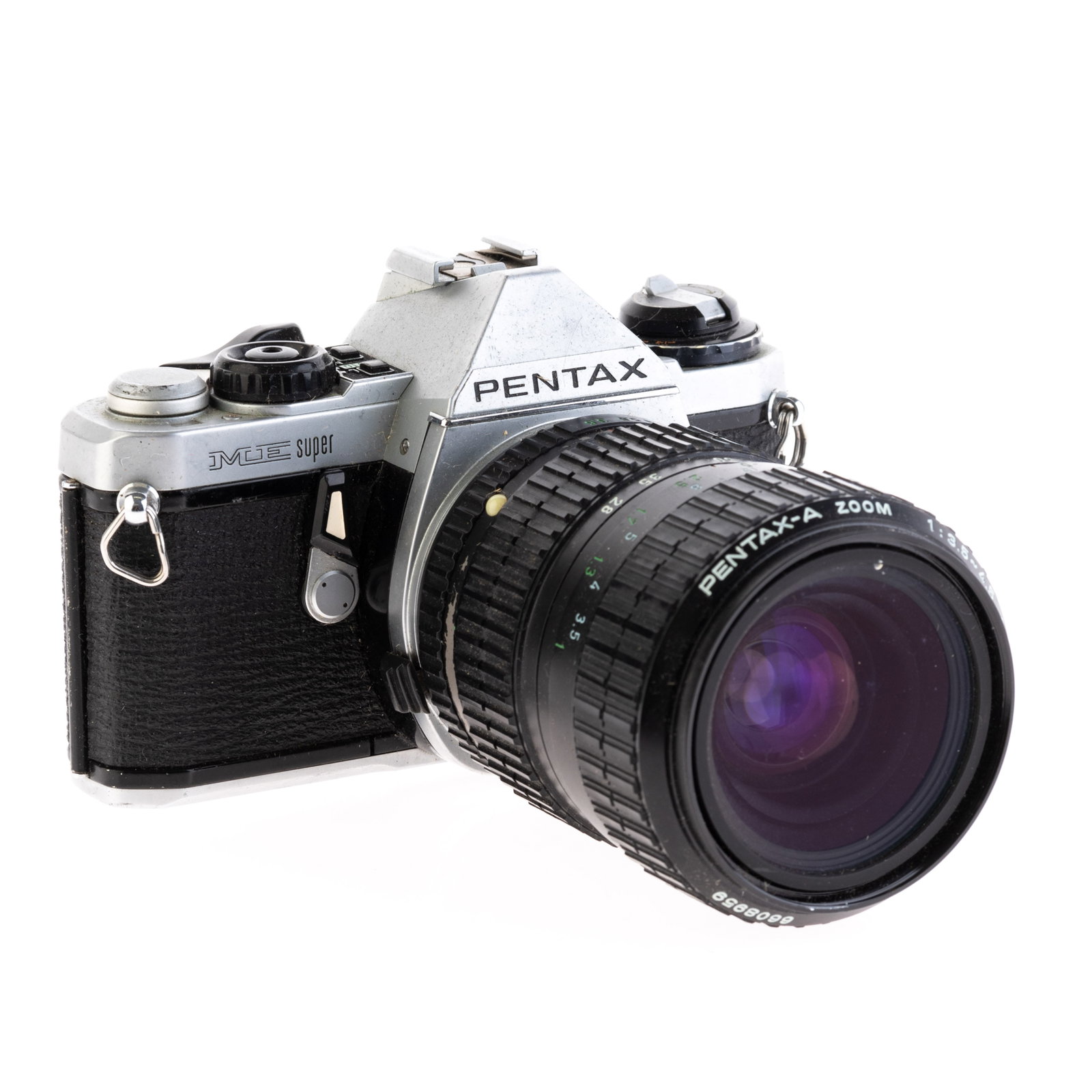 VINTAGE CAMERA: From a collection of Wedgwood and other selected ceramic/porcelain objects. Kindly examine all photographs provided in this listing or ask for a condition report. All items offered are in generally go