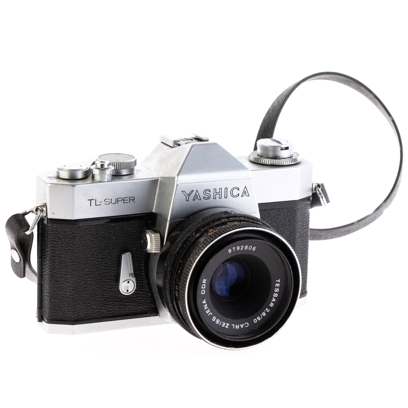 VINTAGE CAMERA: From a collection of Wedgwood and other selected ceramic/porcelain objects. Kindly examine all photographs provided in this listing or ask for a condition report. All items offered are in generally go