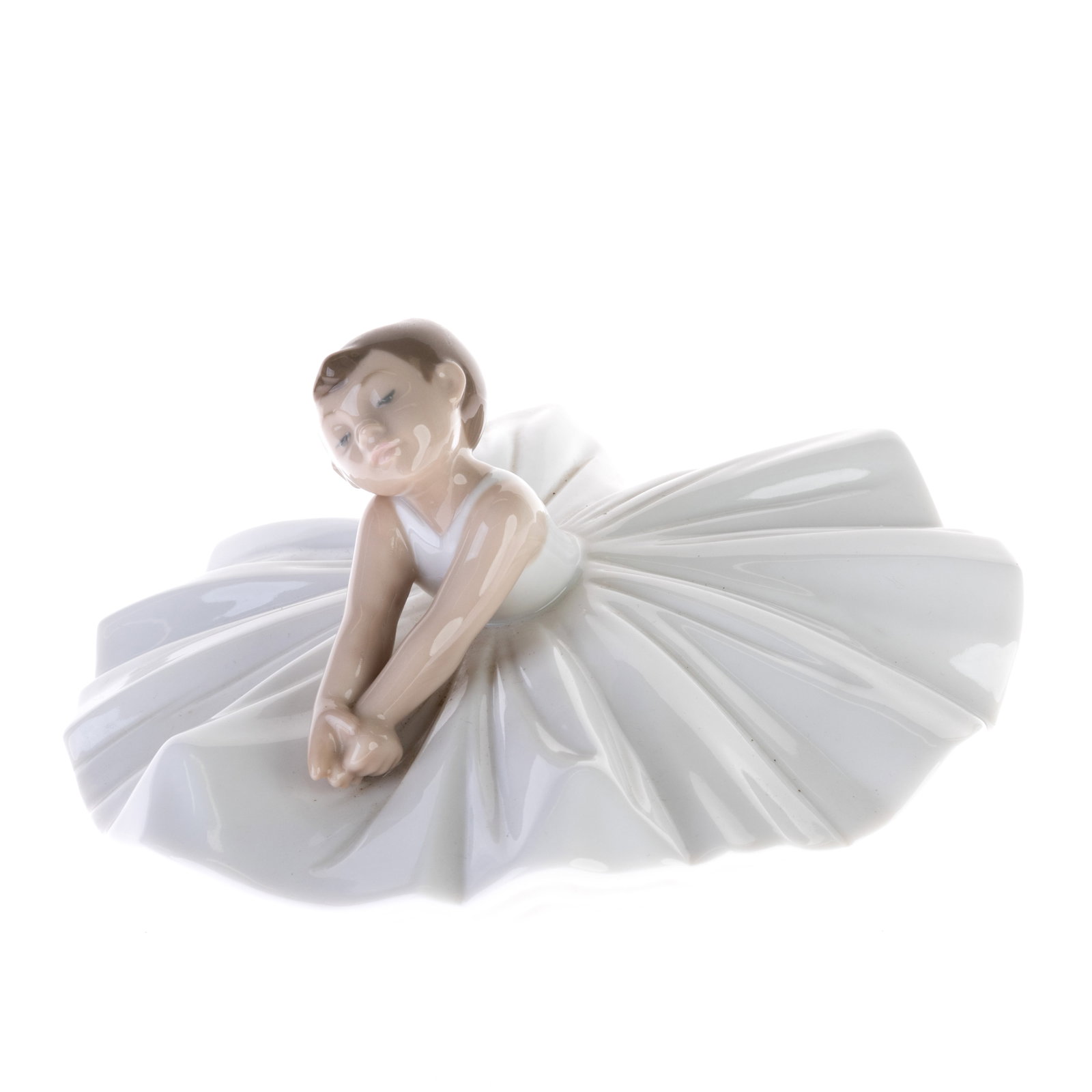 LLADRO STYLE PORCELAIN FIGURE: (HEIGHT) 8.5CM.From a collection of Wedgwood and other selected ceramic/porcelain objects. Kindly examine all photographs provided in this listing or ask for a condition report. All items offered are 
