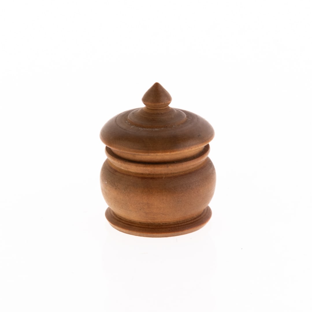 ANTIQUE TREEN WOODEN PILL BOX 19TH CENTURY: From a collection of Wedgwood and other selected ceramic/porcelain objects. Kindly examine all photographs provided in this listing or ask for a condition report. All items offered are in generally go