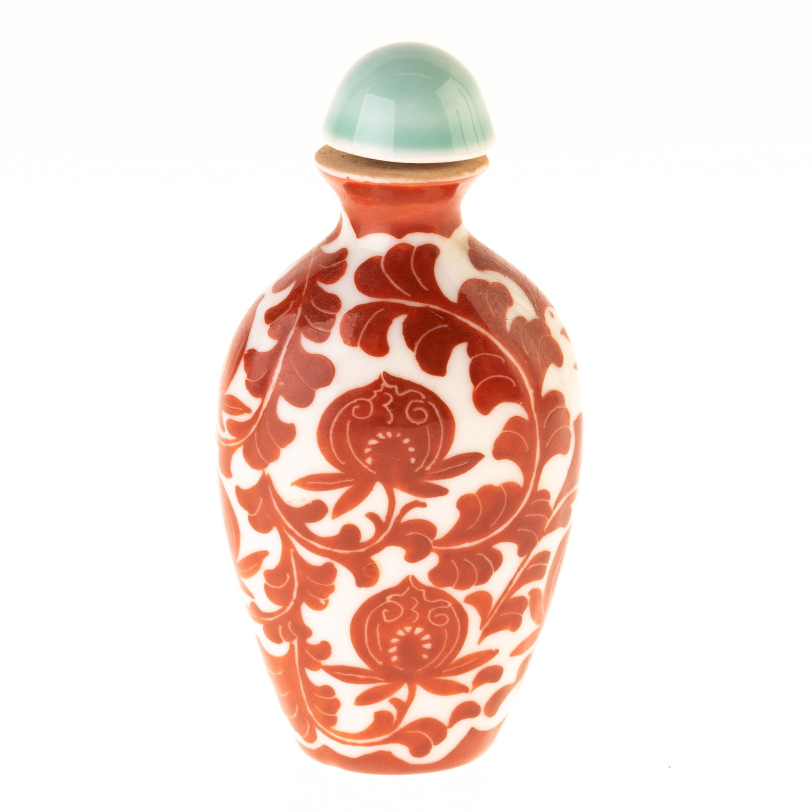 CHINESE QING HAND-PAINTED PORCELAIN CERAMIC LOTUS SNUFF BOTTLE: From a collection of Wedgwood and other selected ceramic/porcelain objects. Kindly examine all photographs provided in this listing or ask for a condition report. All items offered are in generally go