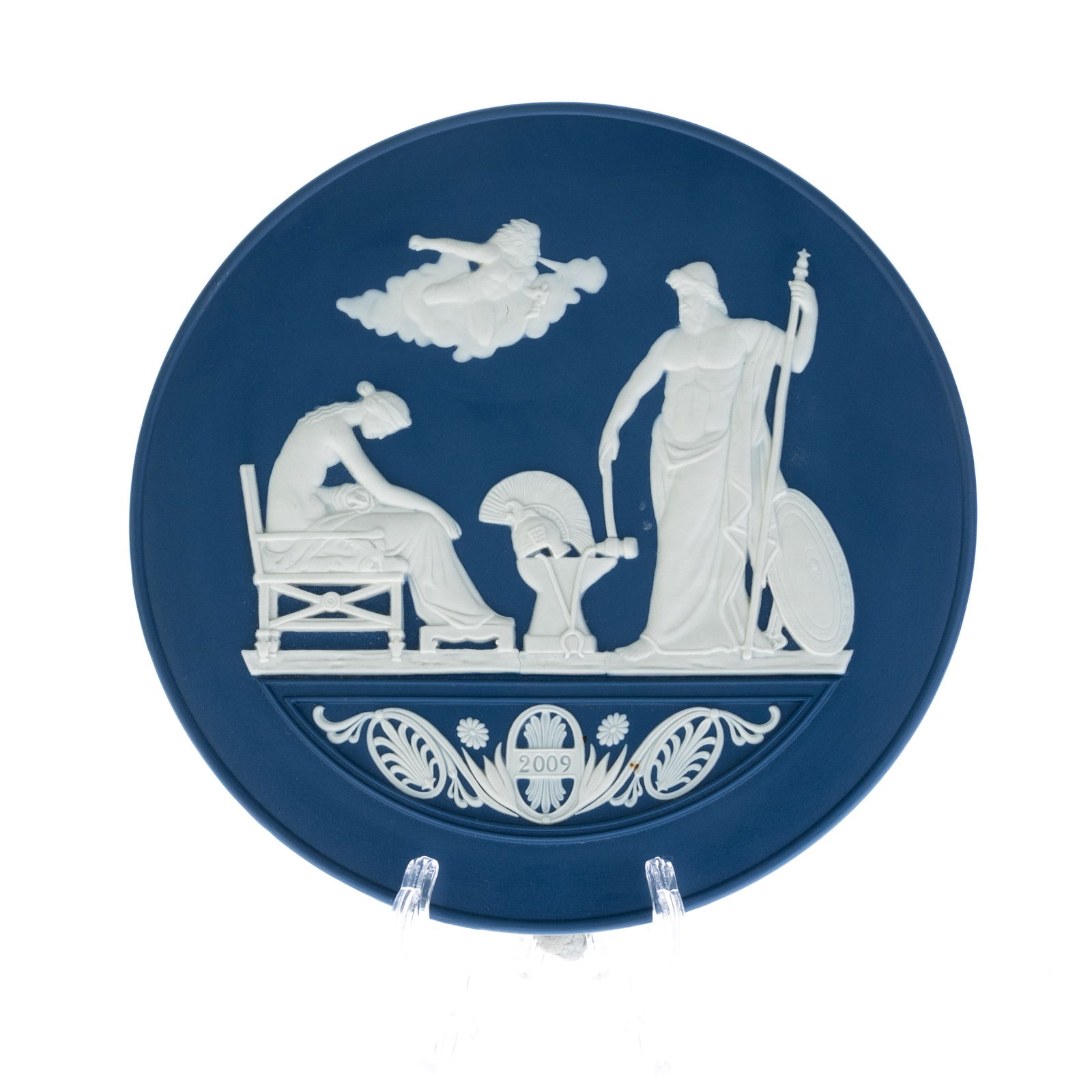 WEDGWOOD CERAMIC PORCELAIN WALL PLAQUE: 18x18x0.5CM. From a collection of Wedgwood and other selected ceramic/porcelain objects. Kindly examine all photographs provided in this listing or ask for a condition report. All items offered are in