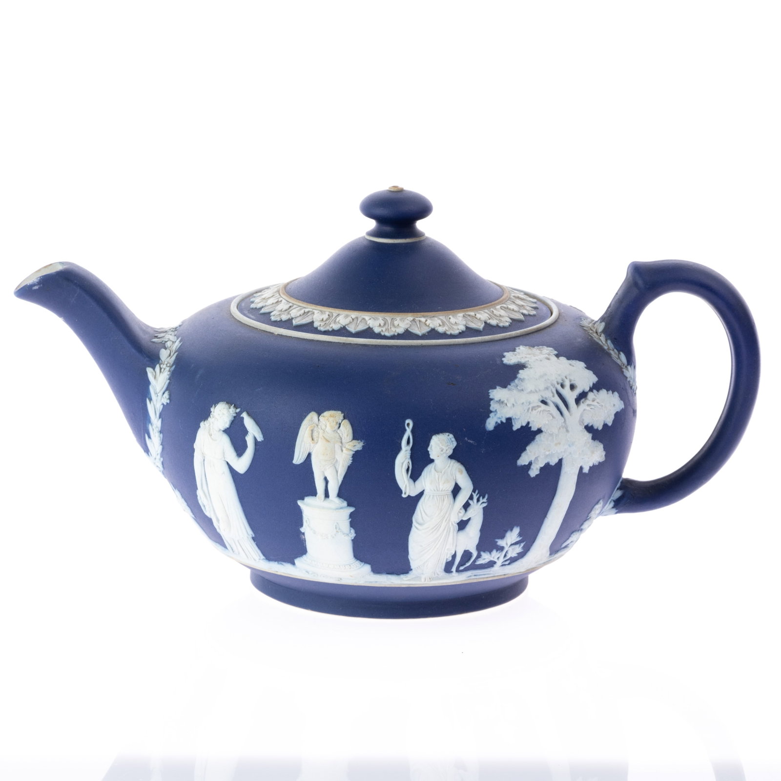 WEDGWOOD PORCELAIN CERAMIC JASPER TEAPOT: (L) 26CM.From a collection of Wedgwood and other selected ceramic/porcelain objects. Kindly examine all photographs provided in this listing or ask for a condition report. All items offered are in gen