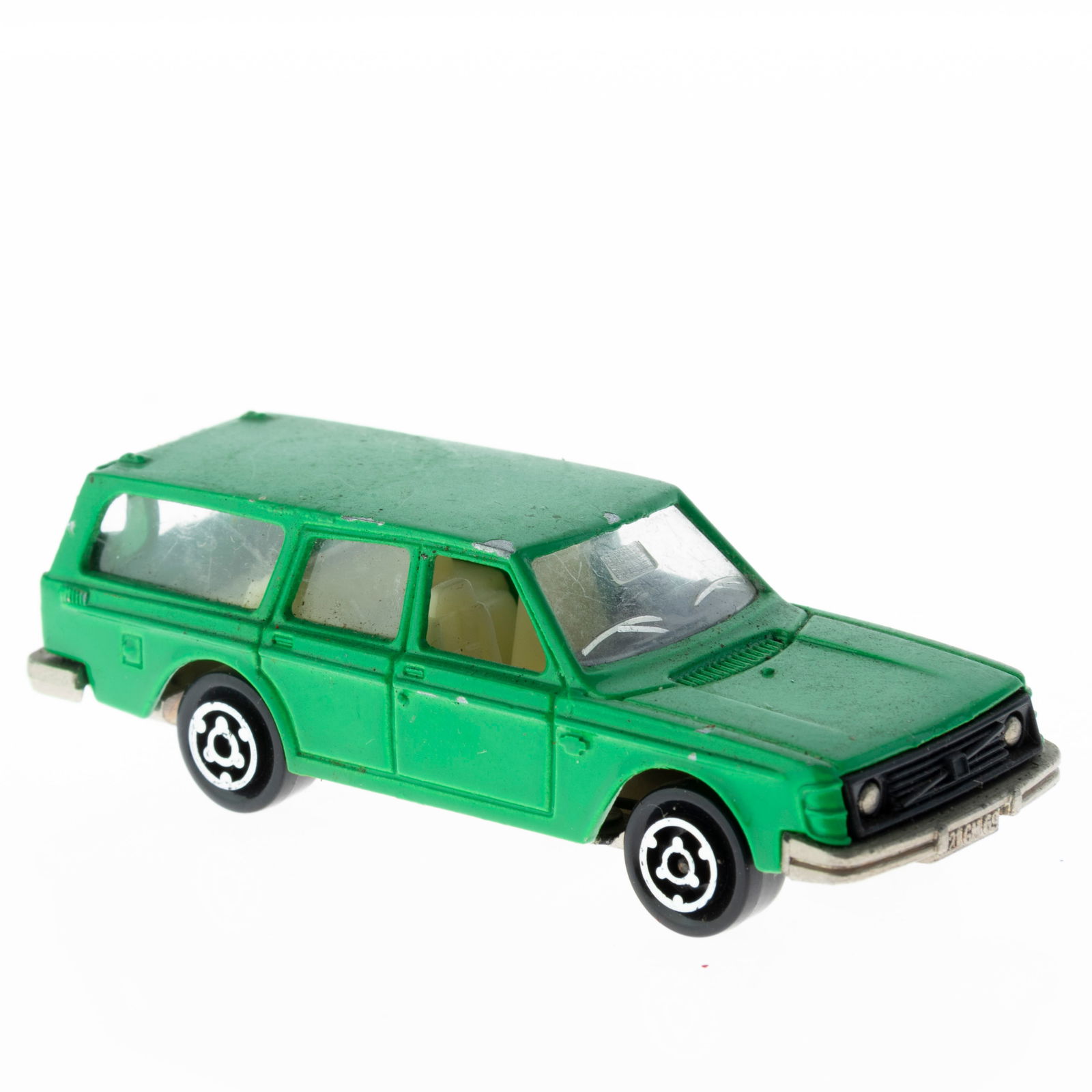 1:43 SCALE DIECAST MODEL MAJORETTE VOLVO 245 DL (1 of 4)