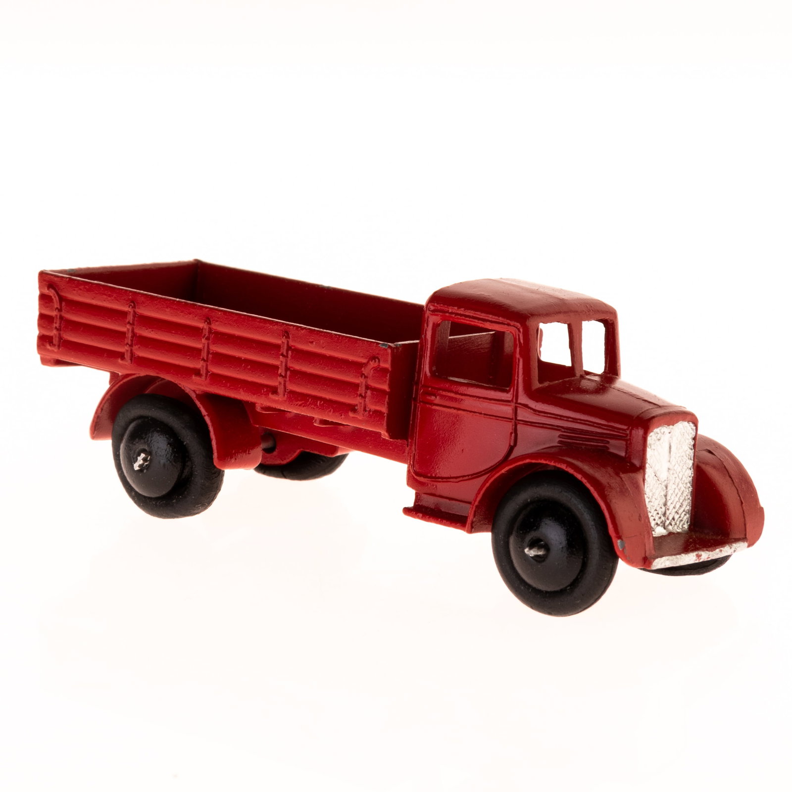 1:43 SCALE DIECAST MODEL DINKY TOYS MECCANO TRUCK: From a large collection of vintage die-cast vehicles including rare examples. Kindly examine all photographs provided in this listing or ask for a condition report. All items offered are in generally 