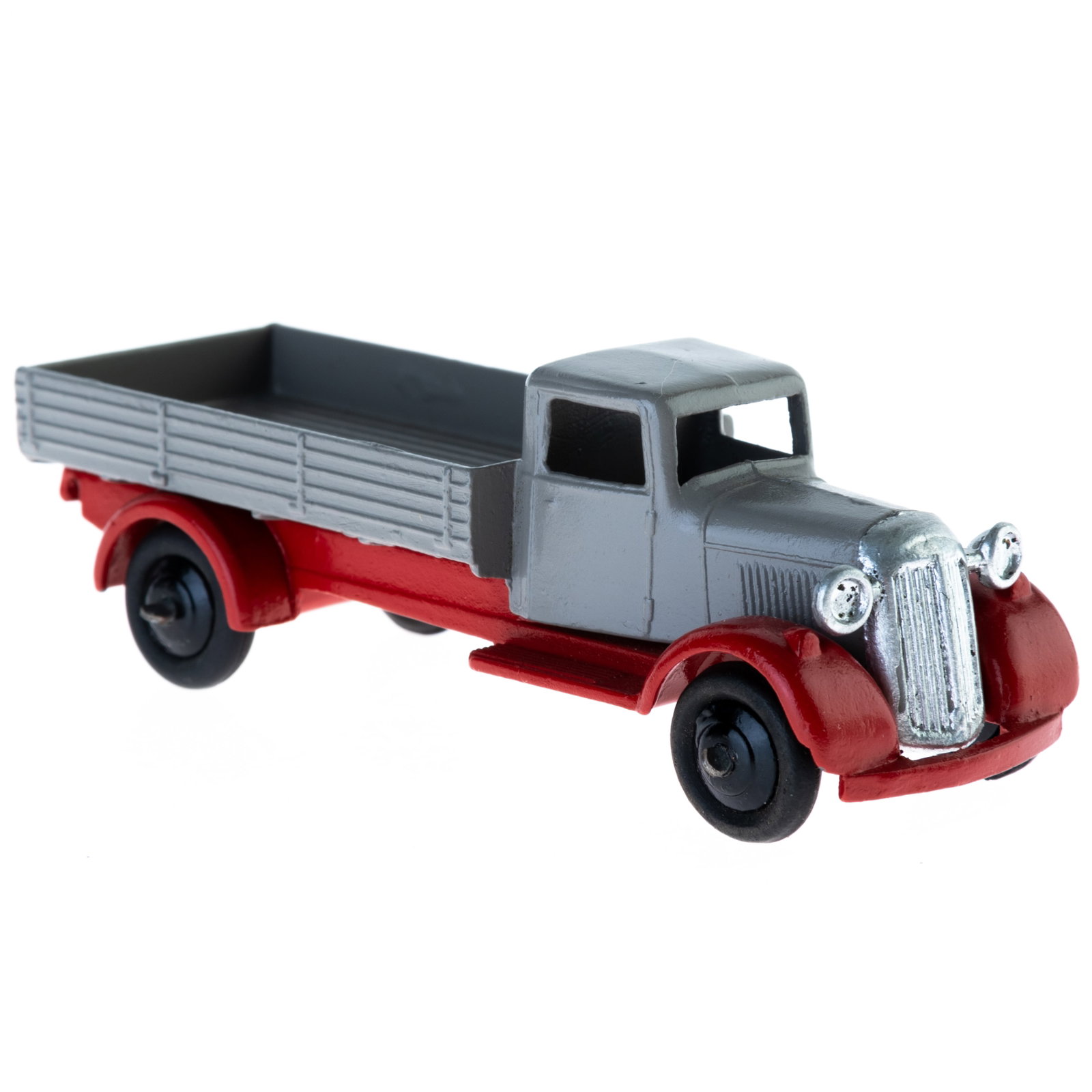 1:43 SCALE DIECAST MODEL DINKY TOYS MECCANO TRUCK: From a large collection of vintage die-cast vehicles including rare examples. Kindly examine all photographs provided in this listing or ask for a condition report. All items offered are in generally 