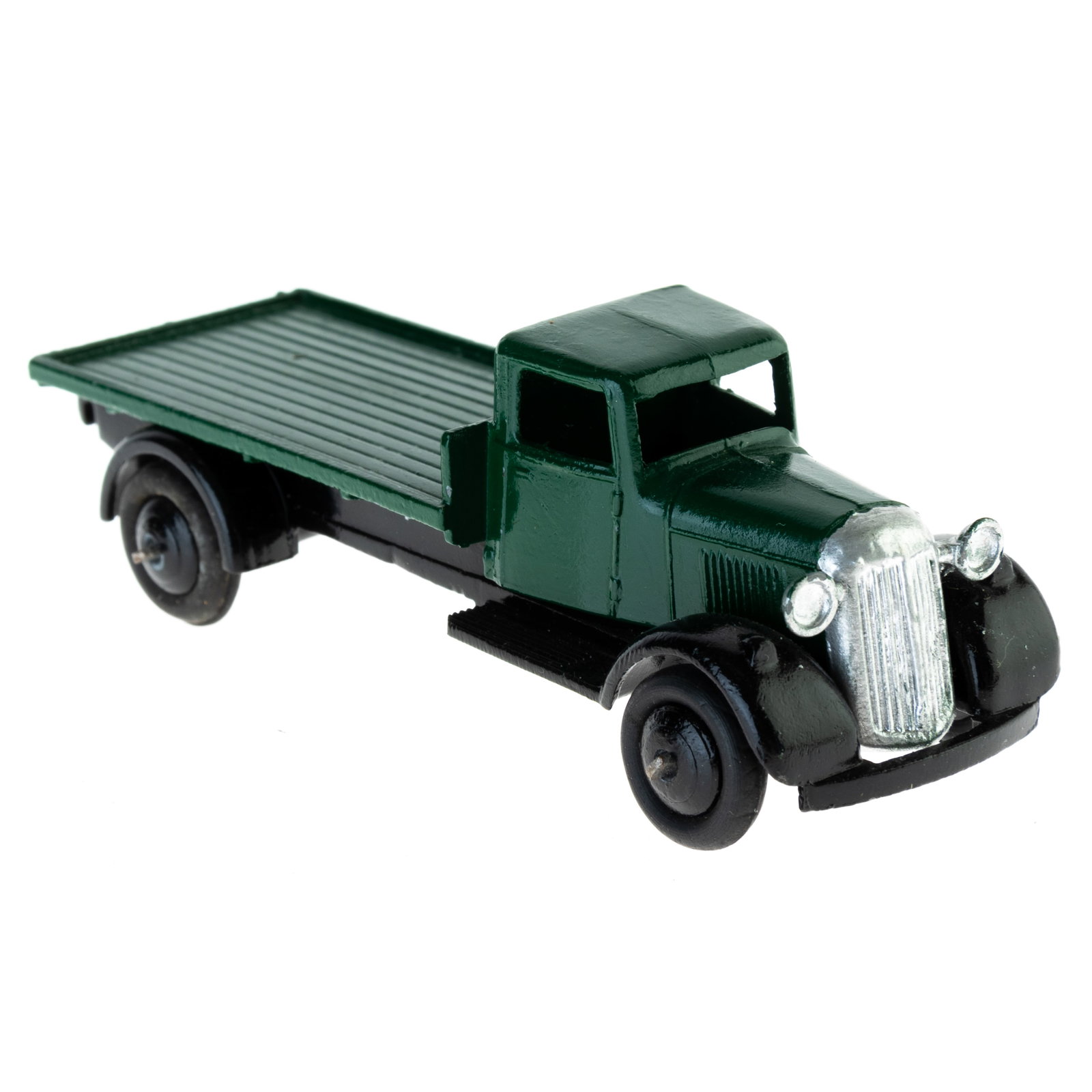 1:43 SCALE DIECAST MODEL DINKY TOYS MECCANO TRUCK: From a large collection of vintage die-cast vehicles including rare examples. Kindly examine all photographs provided in this listing or ask for a condition report. All items offered are in generally 
