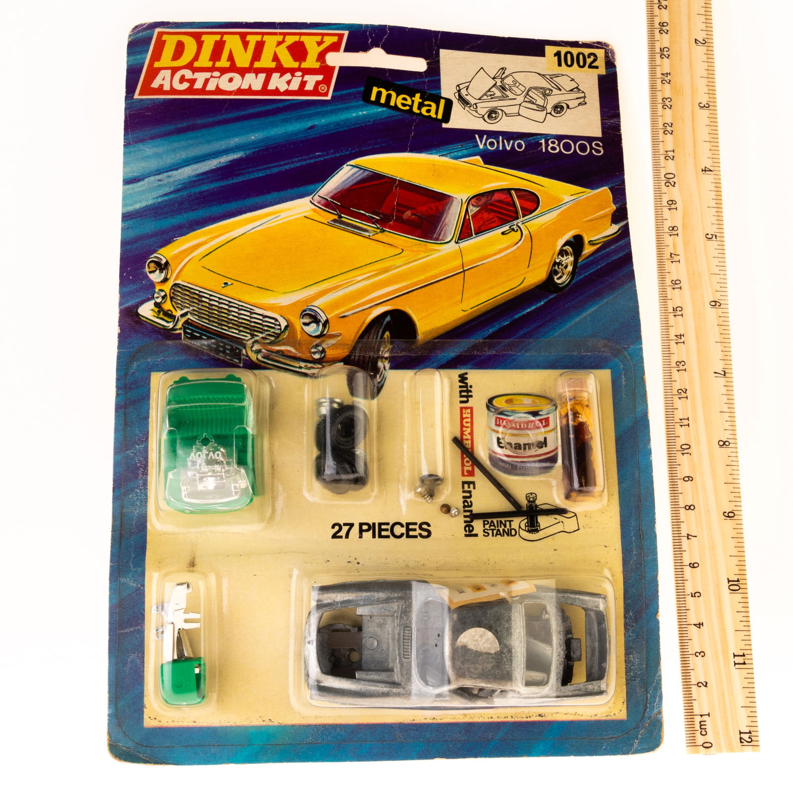1:43 SCALE DIECAST MODEL DINKY MECCANO VOLVO 1800S KIT (1 of 3)