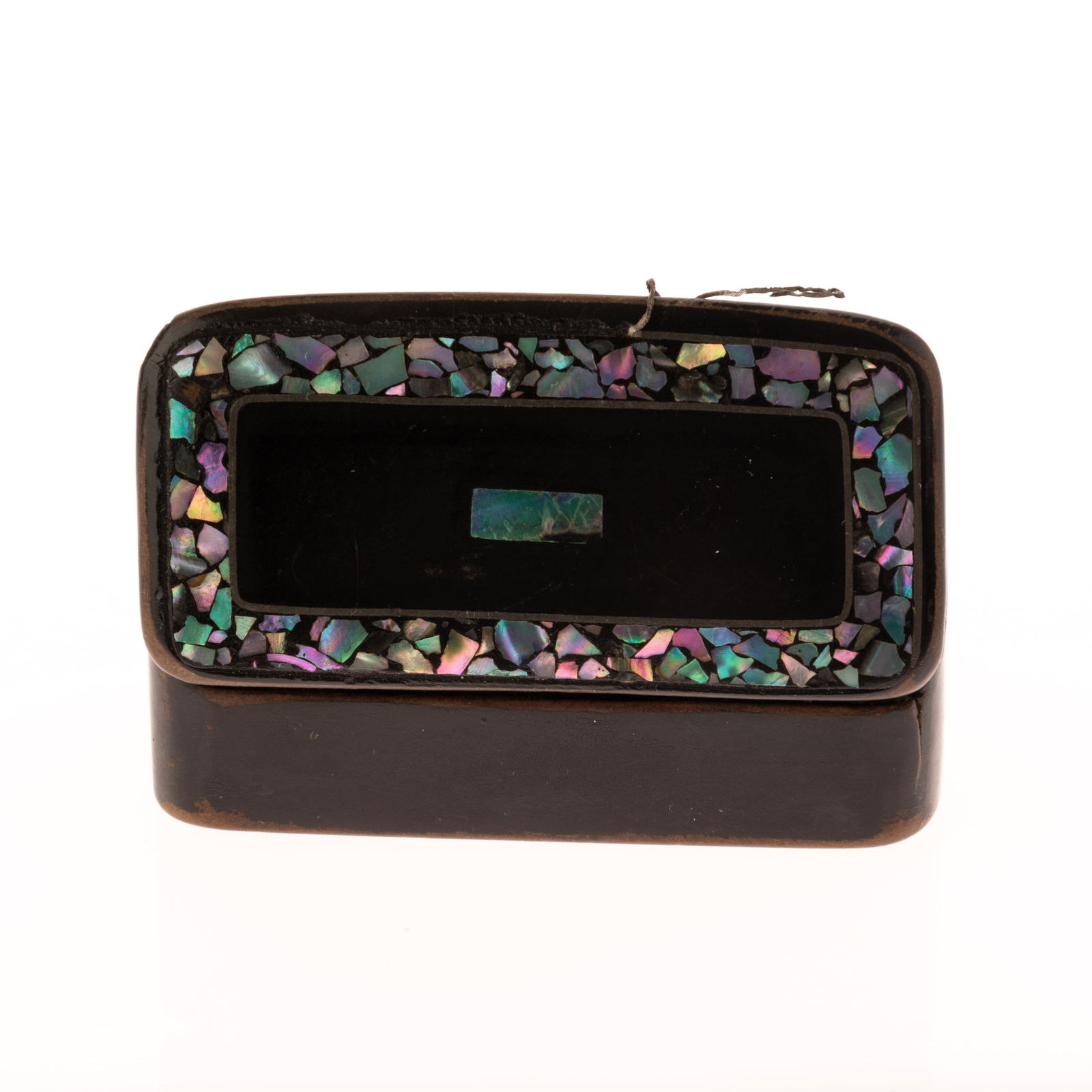 VICTORIAN INLAID ABALONE SHELL & PAPIER MACHE PILL BOX 19TH CENTURY: From a collection of Wedgwood and other selected ceramic/porcelain objects. Kindly examine all photographs provided in this listing or ask for a condition report. All items offered are in generally go