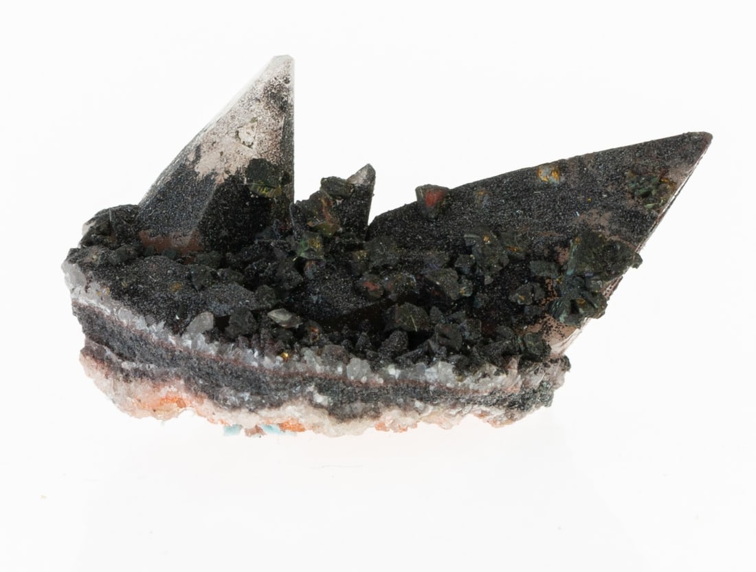 A NATURAL GEODE MINERAL CRYSTAL SPECIMEN (1 of 6)