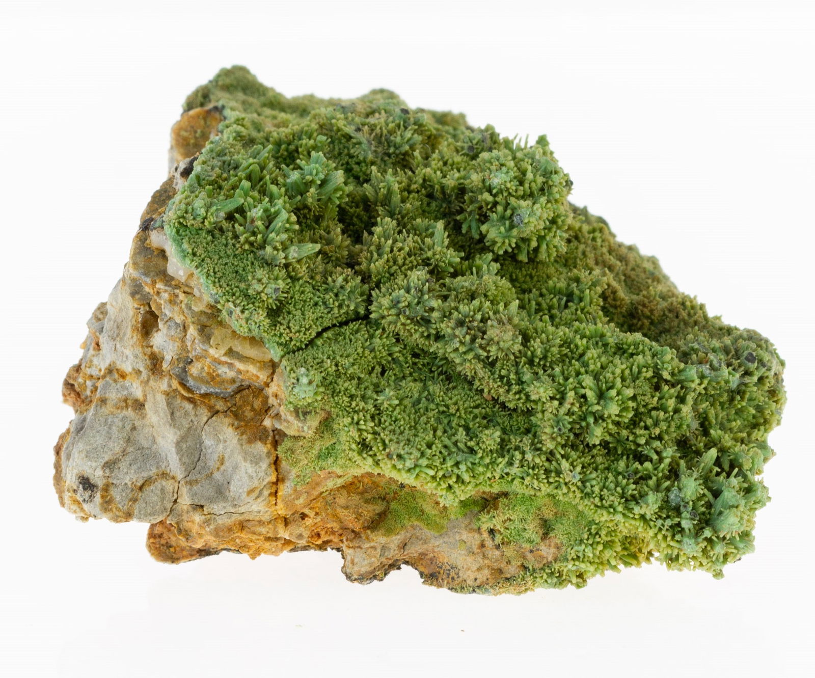 A NATURAL GEODE MINERAL CRYSTAL SPECIMEN (1 of 7)