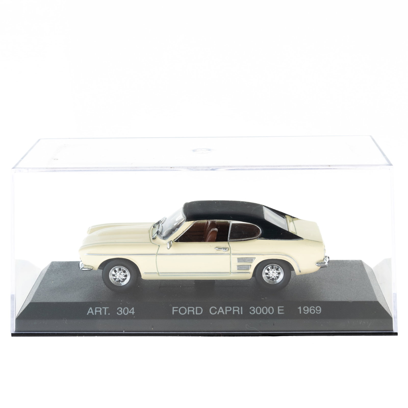 1:43 SCALE DIECAST MODEL CORGI FORD CAPRI 3000 E 1969: From a large collection of vintage die-cast vehicles including rare examples. Kindly examine all photographs provided in this listing or ask for a condition report. All items offered are in generally 