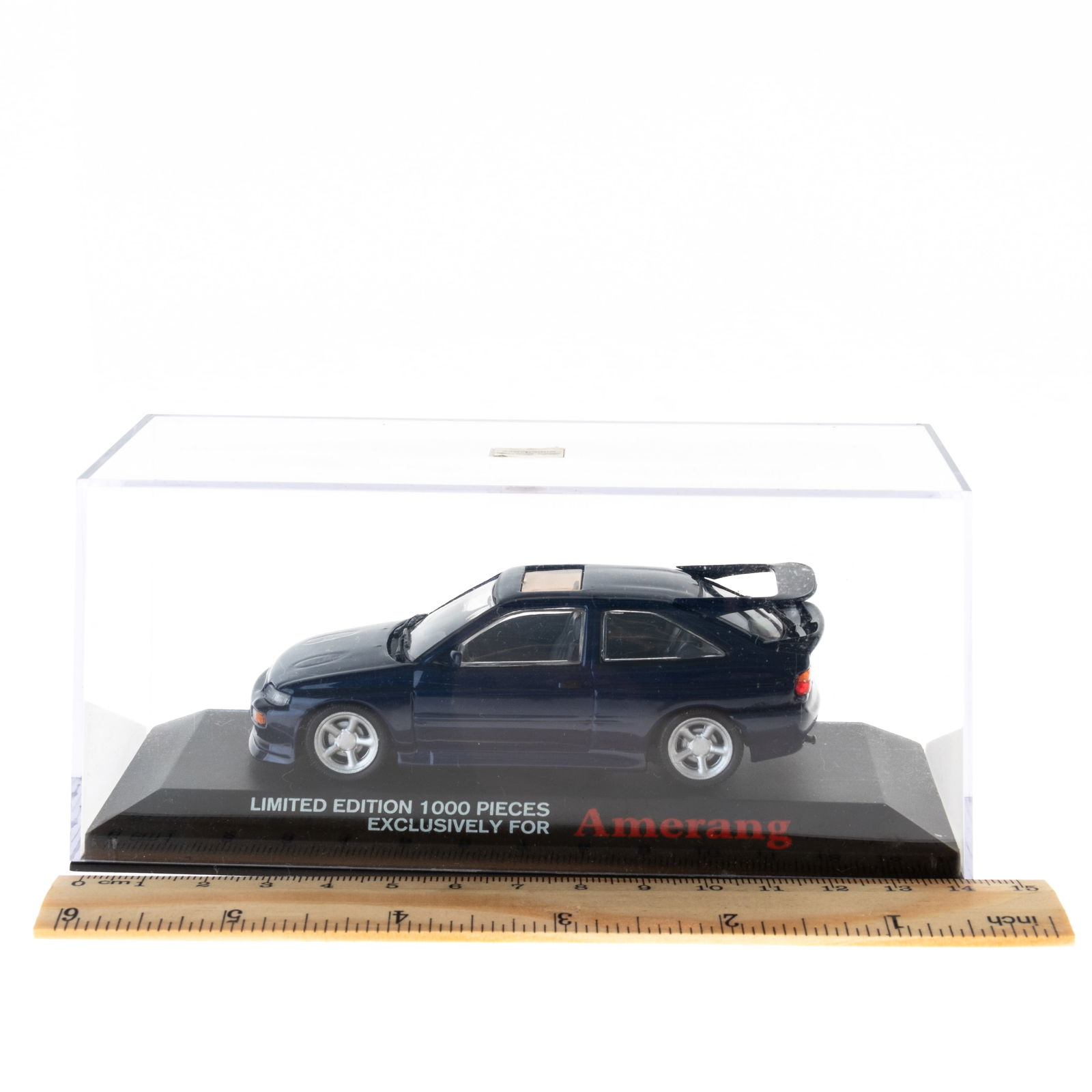 1:43 SCALE DIECAST MODEL MINICHAMPS FORD ESCORT RS COSWORTH (1 of 4)