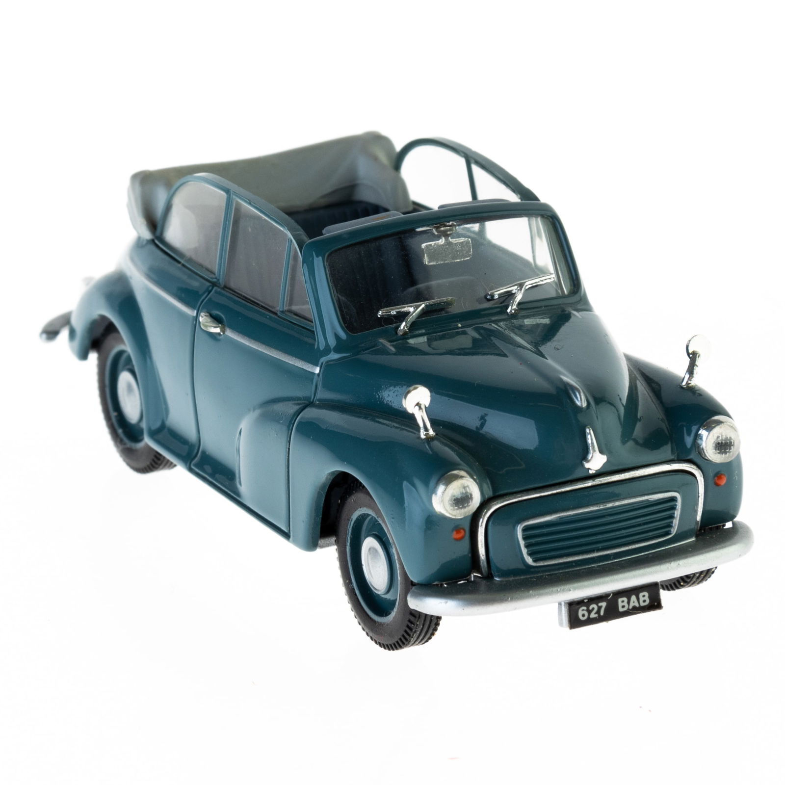 1:43 SCALE DIECAST MODEL CORGI MORRIS MINOR (1 of 4)