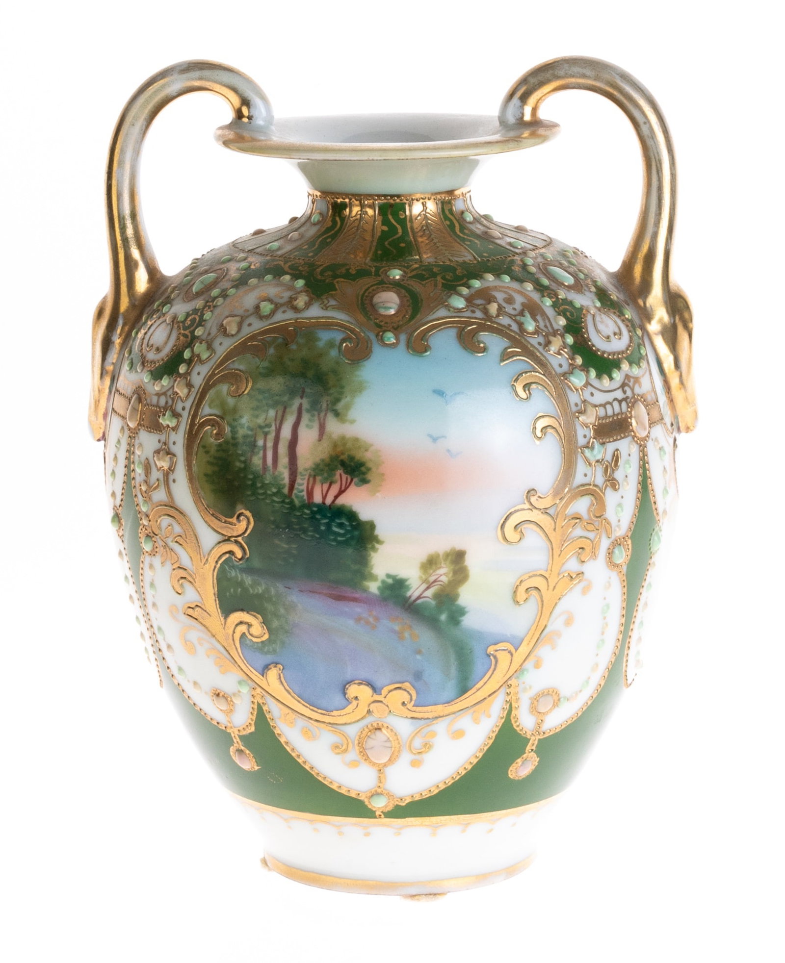NORITAKE GILT PORCELAIN JAPANESE VASE: 12x11x7CM. From a collection of Wedgwood and other selected ceramic/porcelain objects. Kindly examine all photographs provided in this listing or ask for a condition report. All items offered are in g