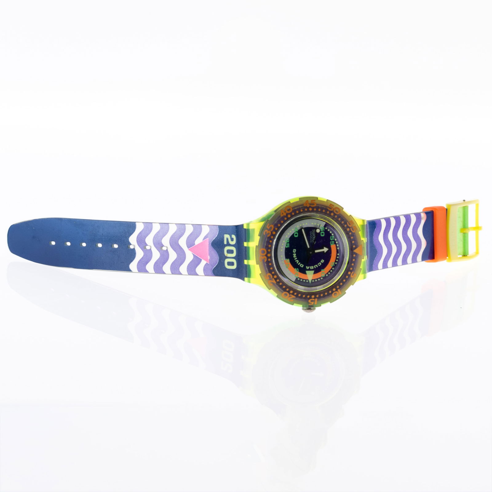 VINTAGE SWATCH COLLECTOR'S WATCH (1 of 2)