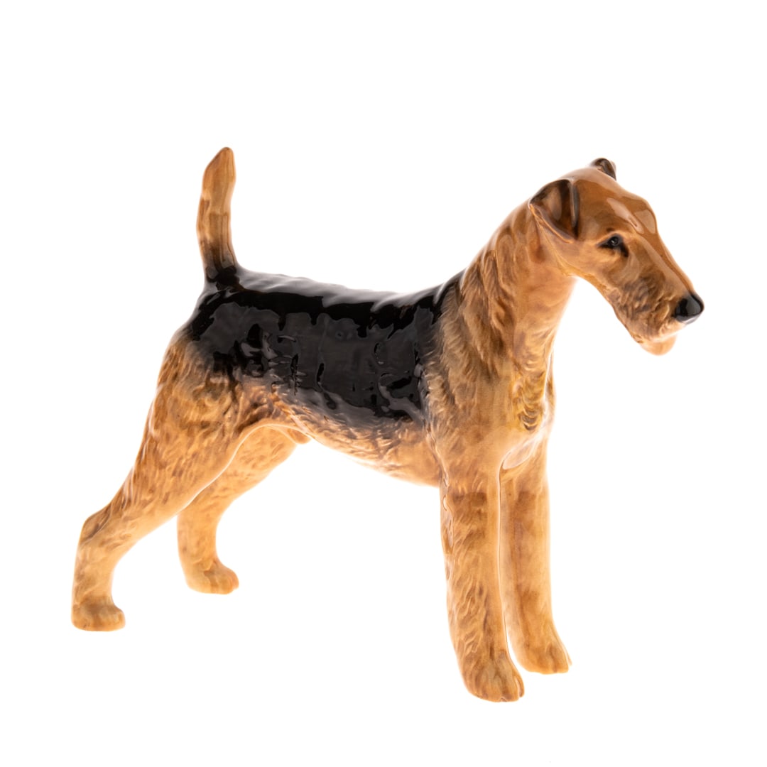 BESWICK PORCELAIN CERAMIC DOG FIGURE (1 of 3)