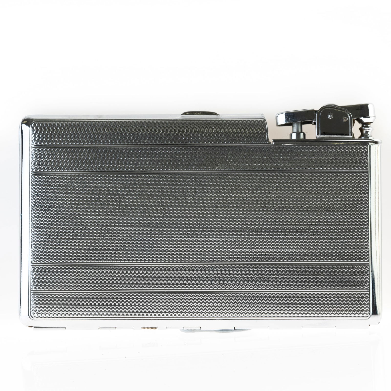 ENGINE-TURNED PLATED SILVER DUAL LIGHTER & CIGARETTE SMOKING CASE (1 of 2)