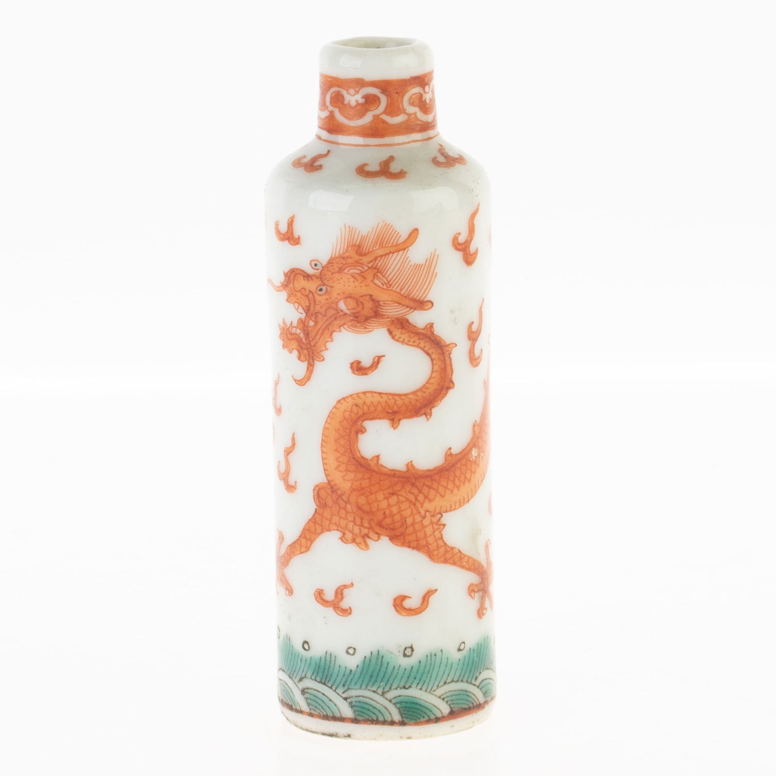 CHINESE FAMILLE ROSE & IRON RED DRAGON PORCELAIN SNUFF BOTTLE (1 of 4)