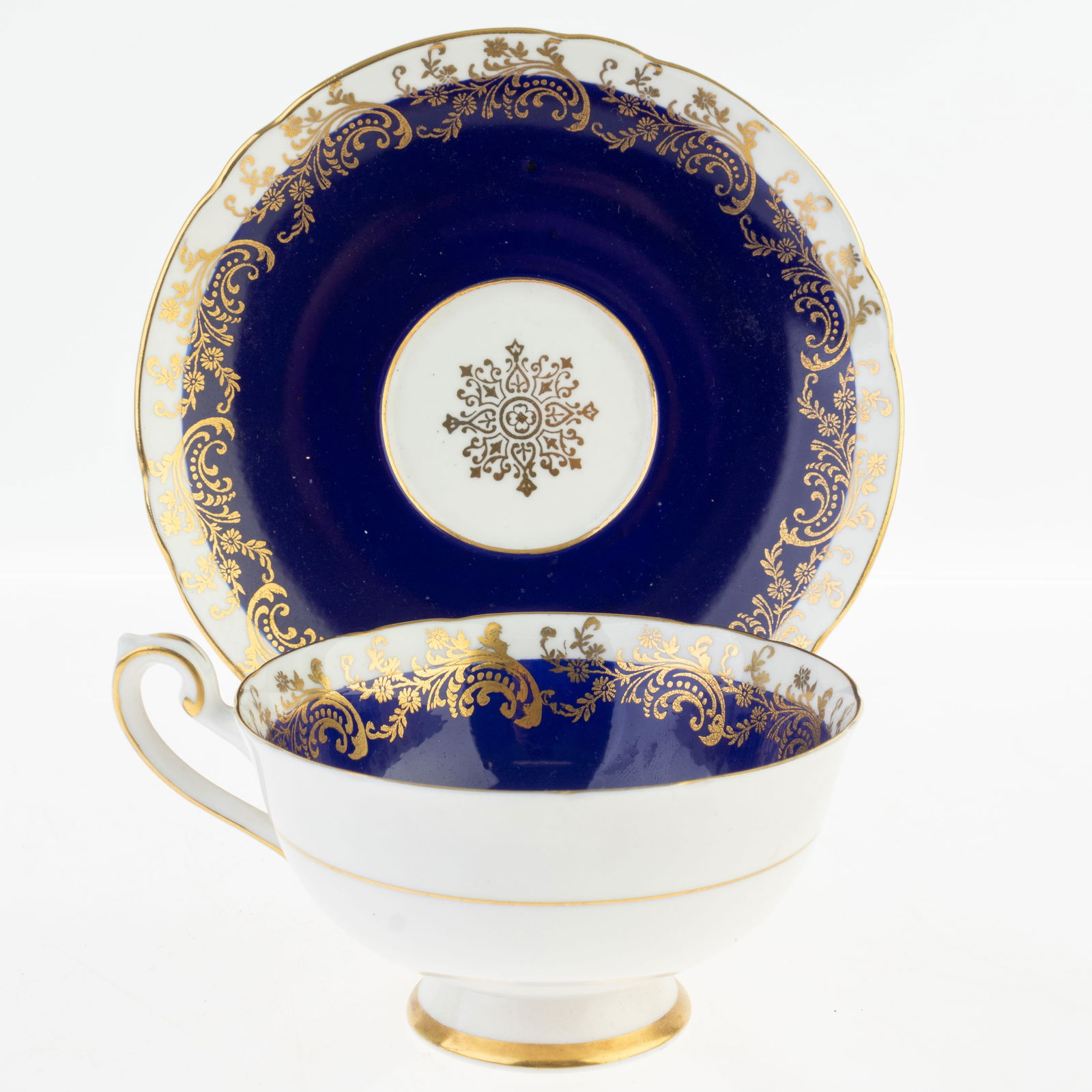ART DECO SHELLEY GILT PORCELAIN CERAMIC TEACUP WITH SAUCER (1 of 4)