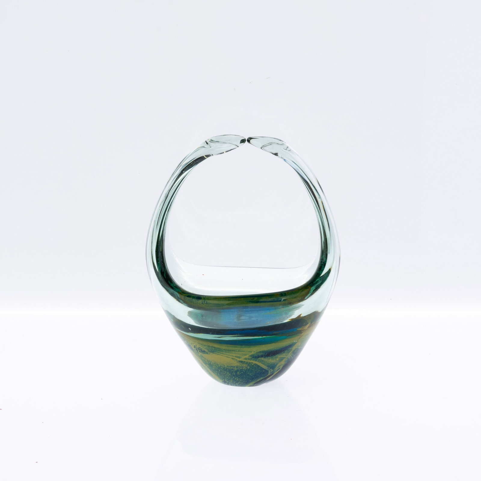 MDINA GLASS BOWL BASKET: From a collection of Wedgwood and other selected ceramic/porcelain objects. Kindly examine all photographs provided in this listing or ask for a condition report. All items offered are in generally go
