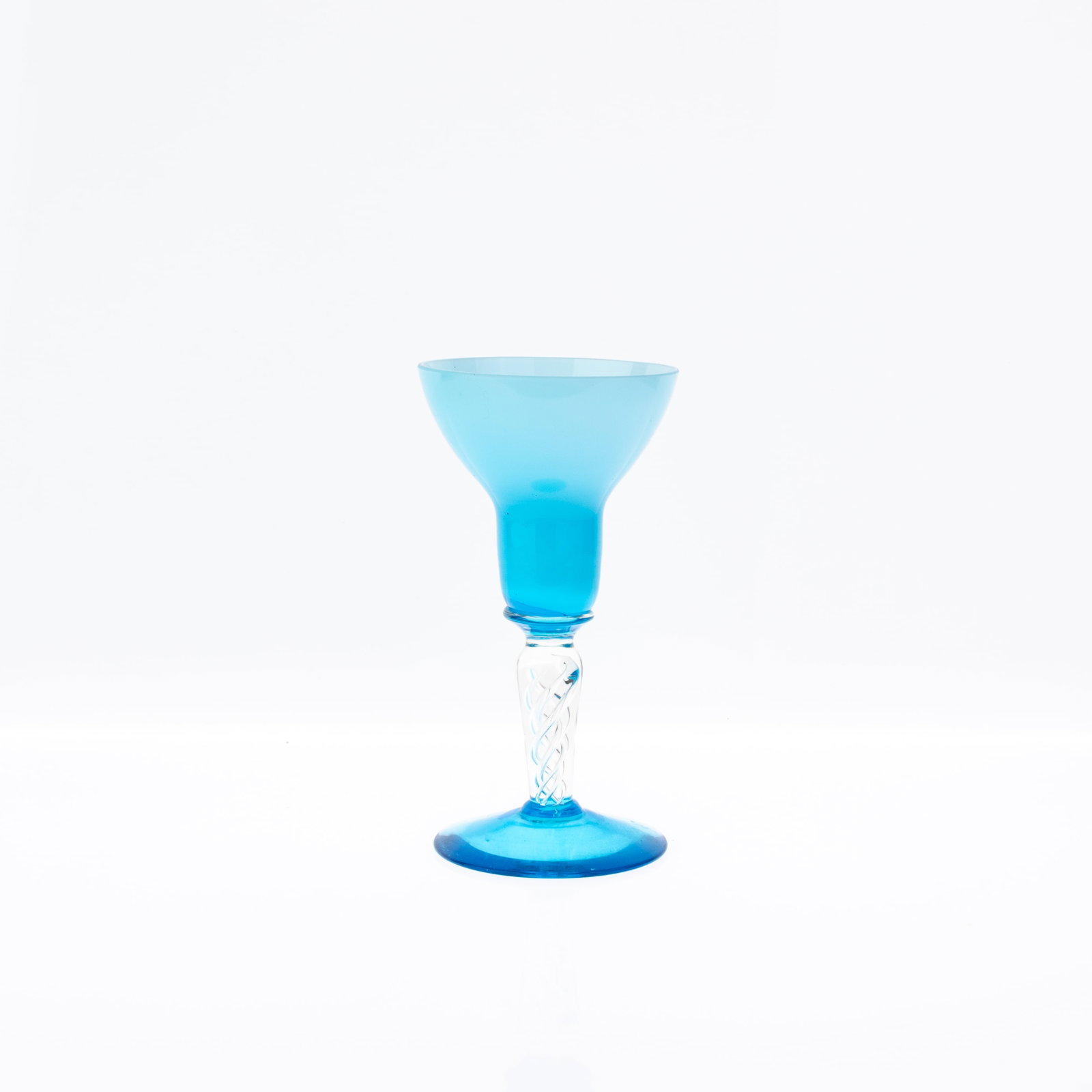 MURANO GLASS DRINKING CUP: 16.5x8.5x8.5CM.From a collection of Wedgwood and other selected ceramic/porcelain objects. Kindly examine all photographs provided in this listing or ask for a condition report. All items offered are 