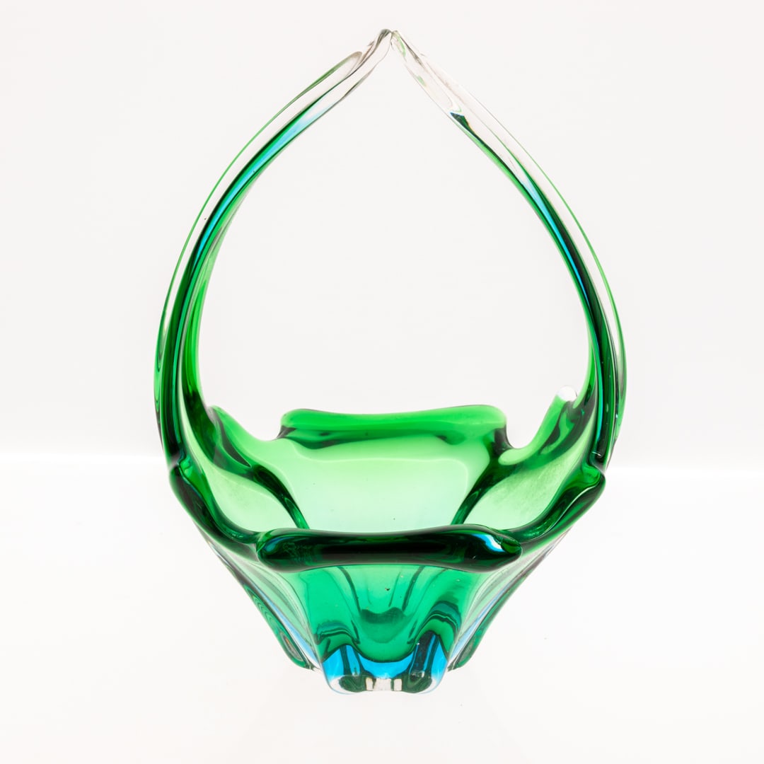 MURANO HAND-BLOWN GREEN GLASS BASKET: 24cm high. From a collection of Wedgwood and other selected ceramic/porcelain objects. Kindly examine all photographs provided in this listing or ask for a condition report. All items offered are in g