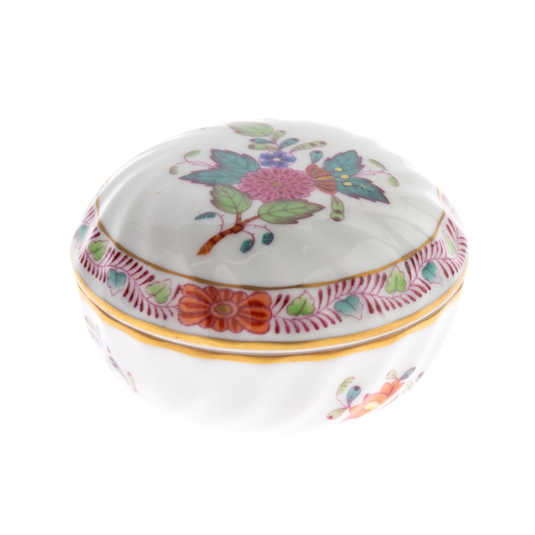 HEREND HUNGARY CHINESE BOUQUET PORCELAIN LIDDED BOX (1 of 3)