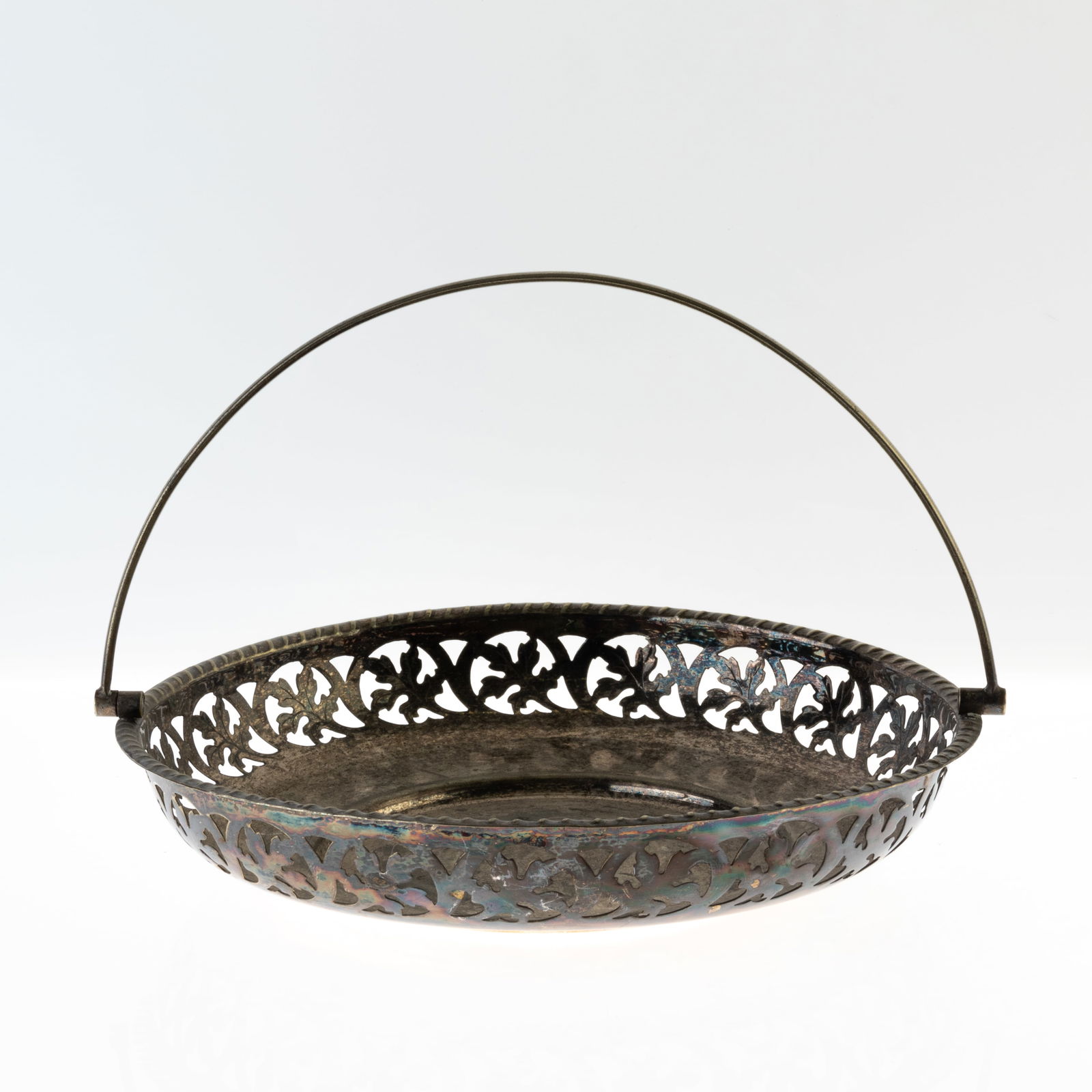 ANTIQUE VICTORIAN PIERCED SILVER PLATED CENTREPIECE BOWL (1 of 3)