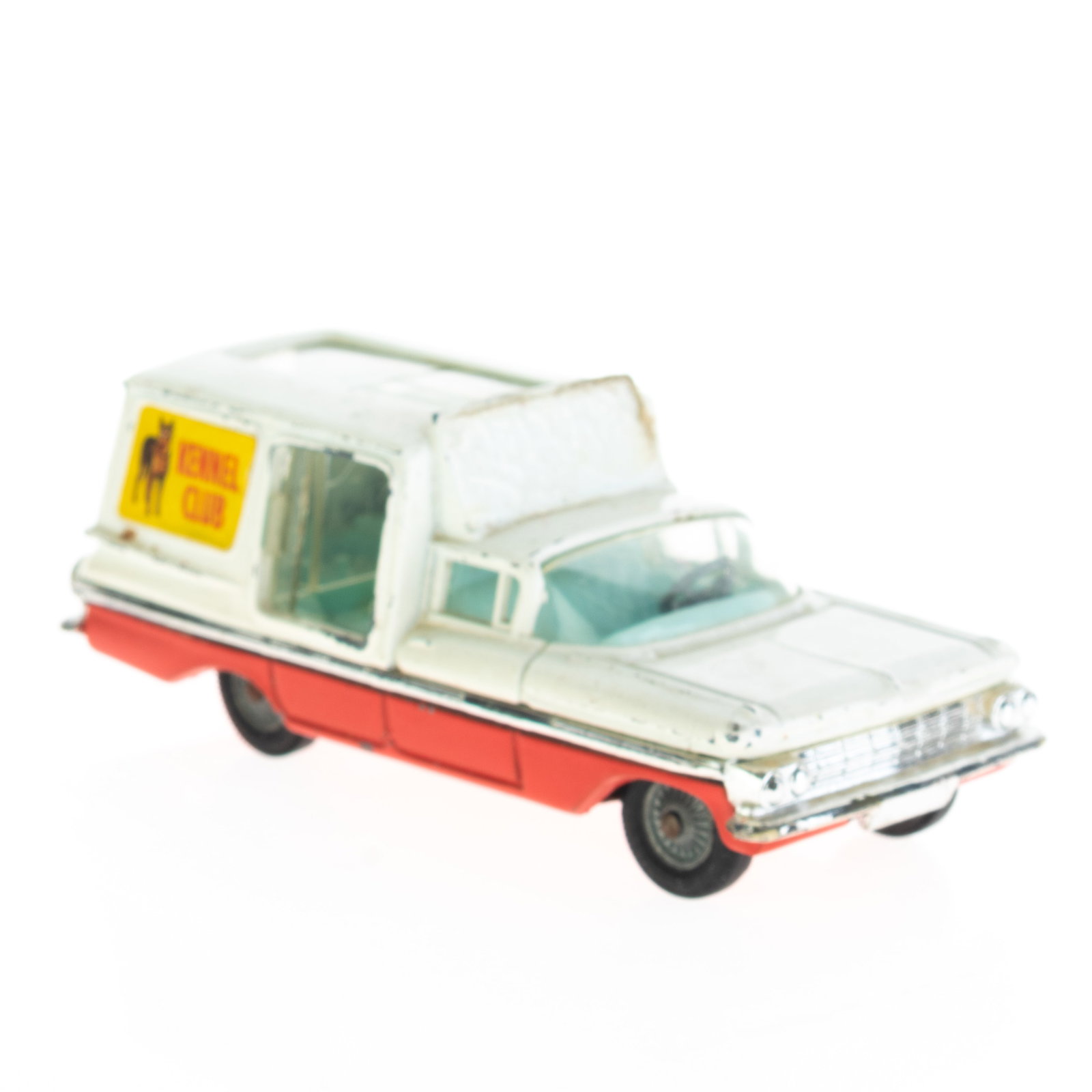 1:43 SCALE DIECAST MODEL CORGI TOYS CHEVROLET IMPALA: From a large collection of vintage die-cast vehicles including rare examples. Kindly examine all photographs provided in this listing or ask for a condition report. All items offered are in generally 