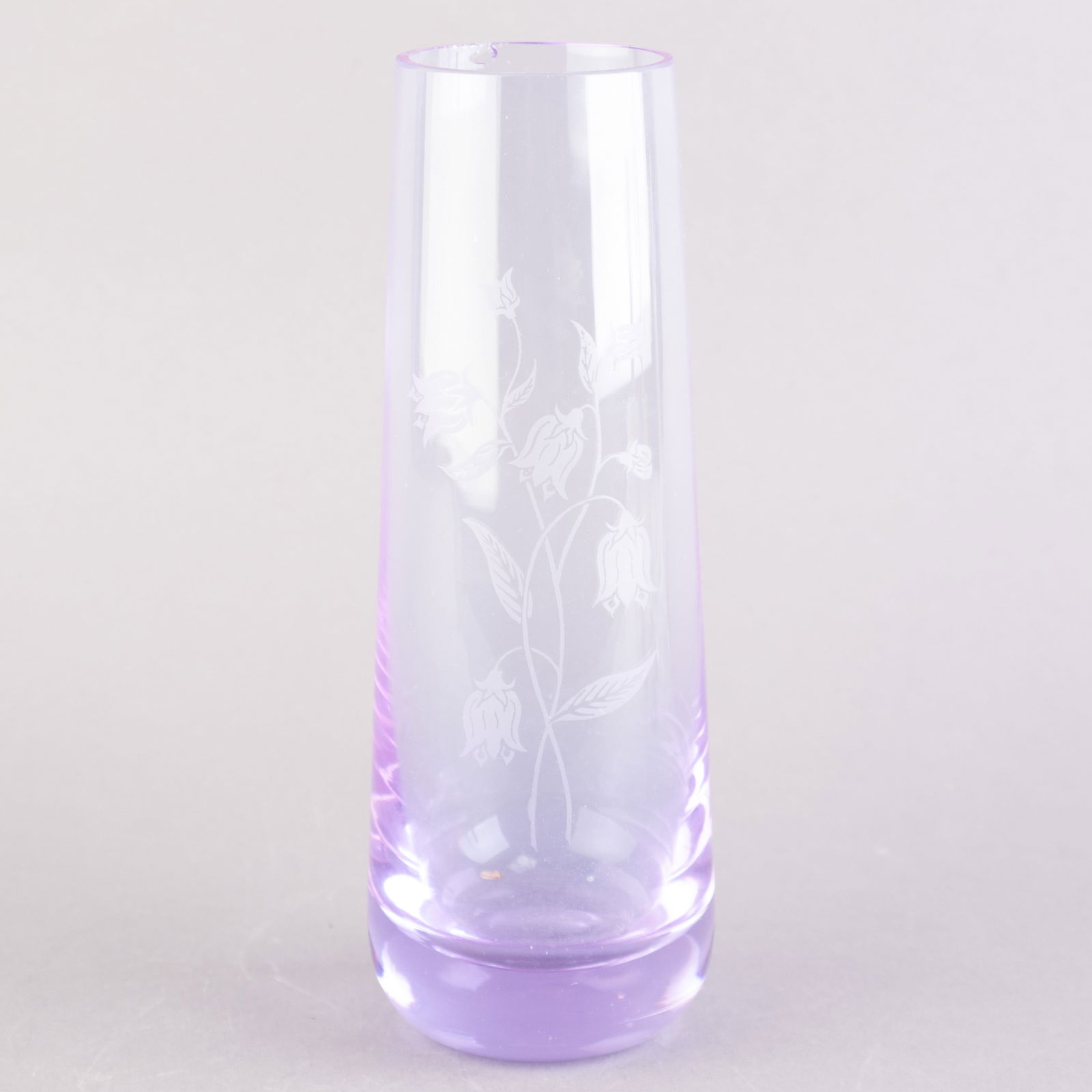 CAITHNESS ETCHED FLOWERS AMETHYST GLASS VASE (1 of 3)