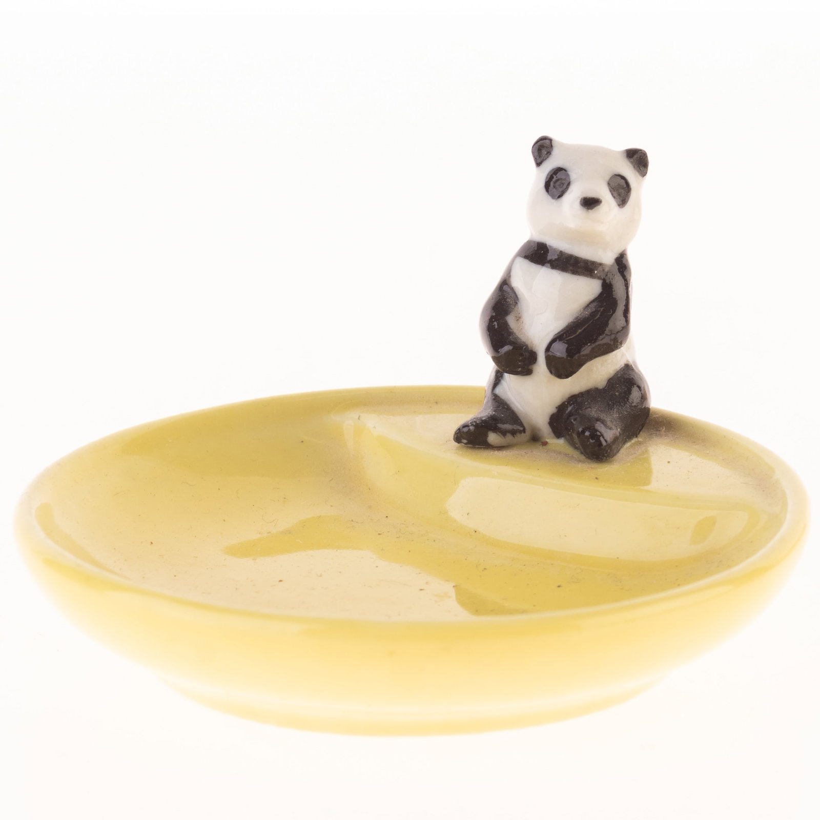VINTAGE WADE PORCELAIN CERAMIC PANDA ASHTRAY: From a collection of Wedgwood and other selected ceramic/porcelain objects. Kindly examine all photographs provided in this listing or ask for a condition report. All items offered are in generally go