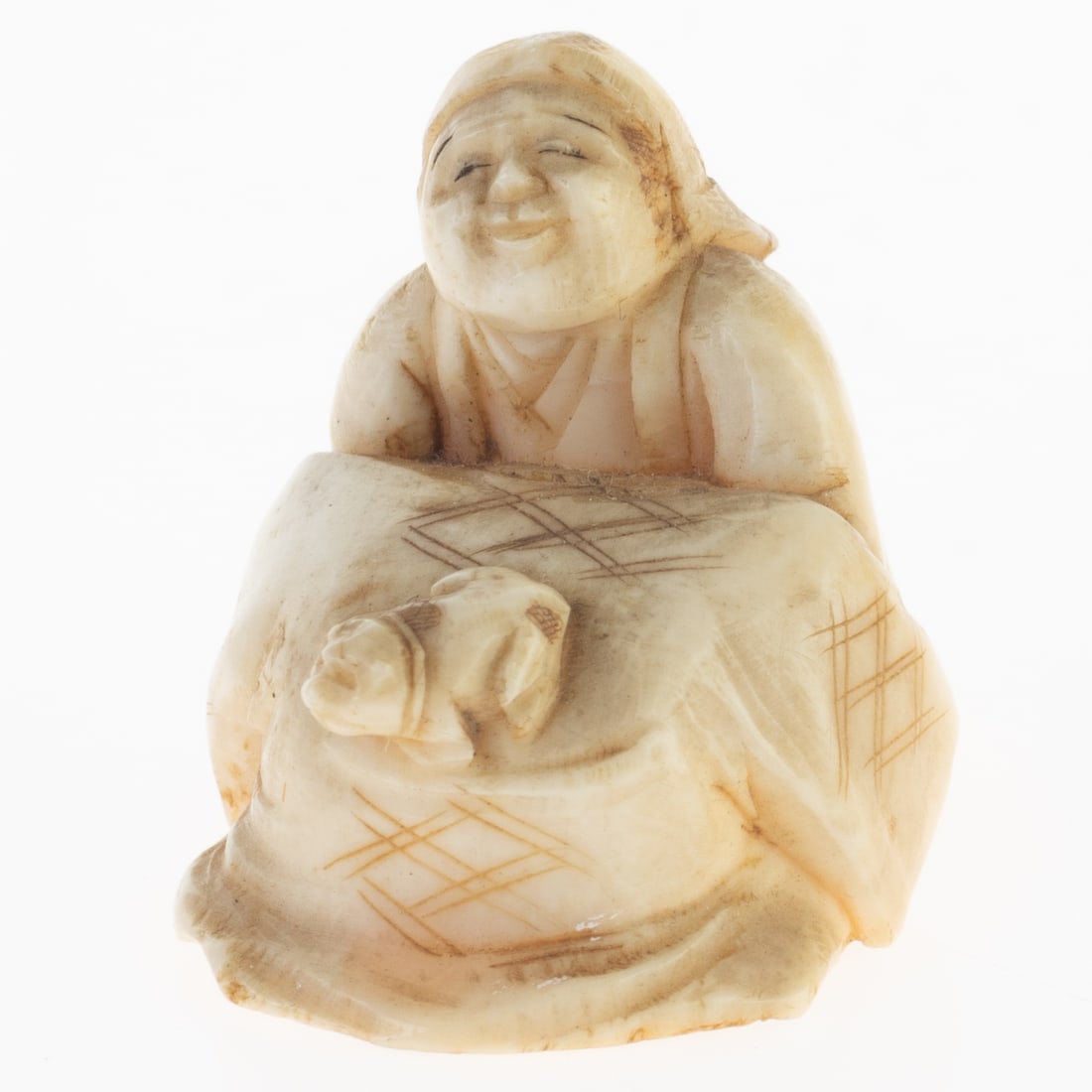 A SIGNED ANTIQUE JAPANESE NETSUKE (1 of 4)