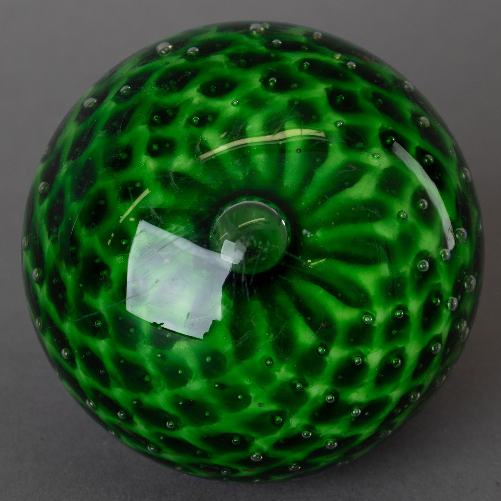 MID CENTURY HAND BLOWN GLASS PAPERWEIGHT: Kindly examine all photographs provided in this listing or ask for a condition report. All items offered are in generally good, pre-owned condition, unless otherwise specifically described. The item i