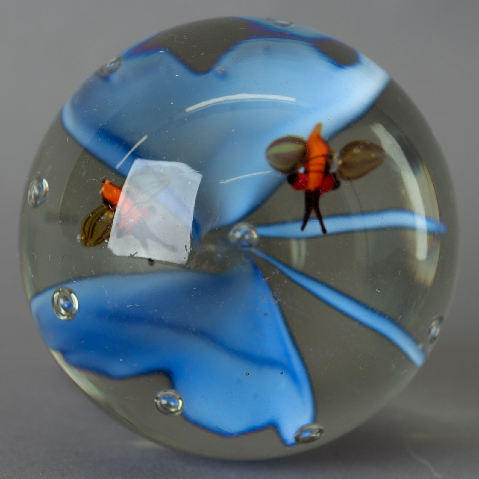 MID CENTURY MURANO VENETIAN HAND BLOWN GLASS PAPERWEIGHT: Kindly examine all photographs provided in this listing or ask for a condition report. All items offered are in generally good, pre-owned condition, unless otherwise specifically described. The item i