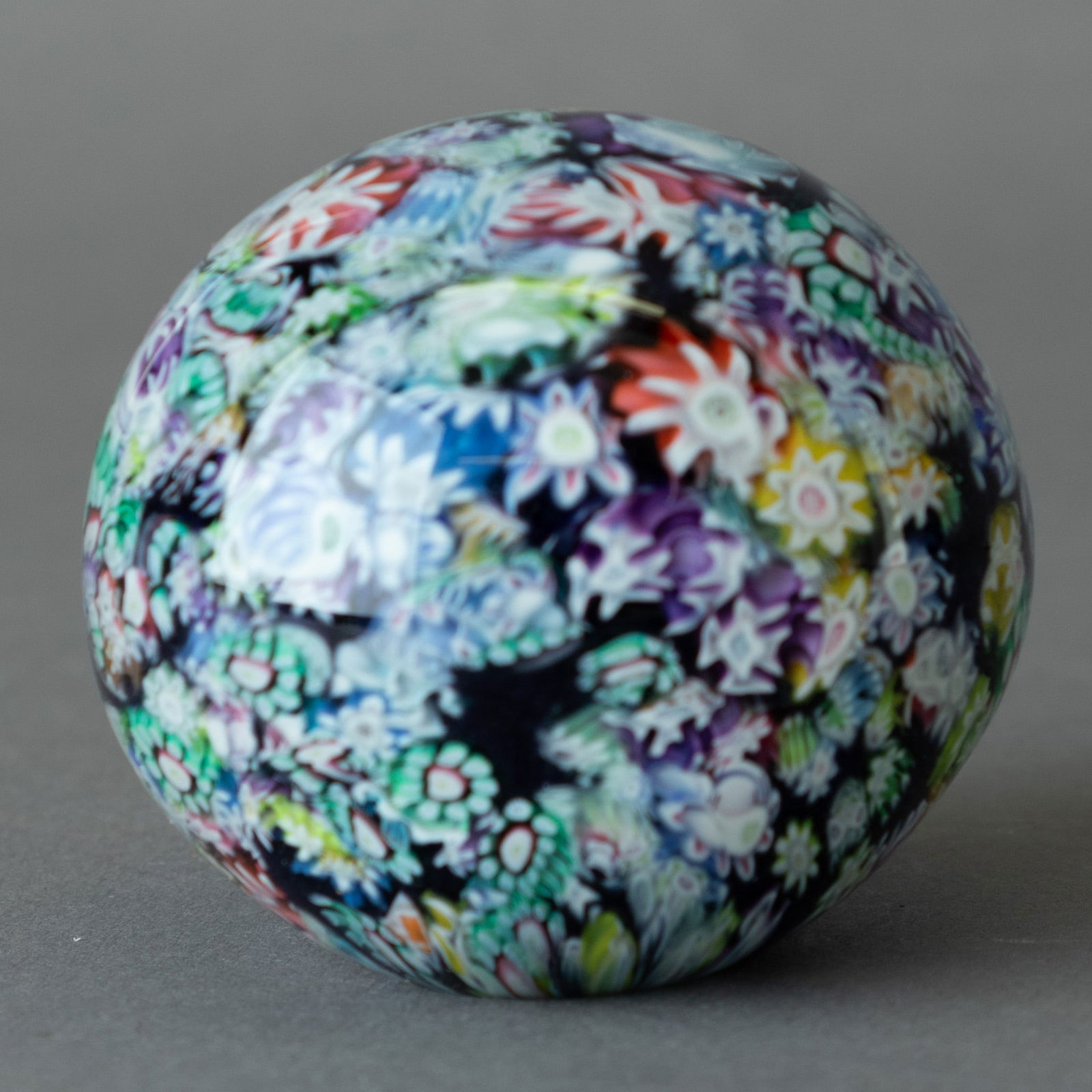 MID CENTURY MURANO VENETIAN HAND BLOWN MILLEFIORI GLASS PAPERWEIGHT: Kindly examine all photographs provided in this listing or ask for a condition report. All items offered are in generally good, pre-owned condition, unless otherwise specifically described. The item i