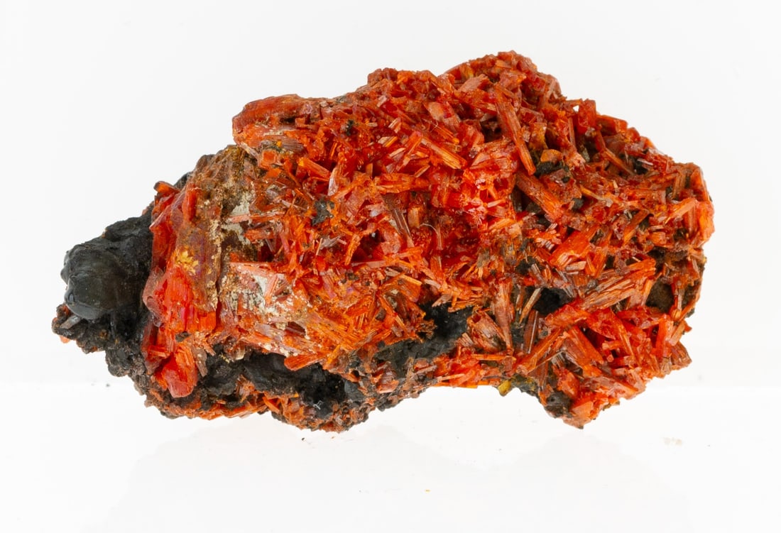 A NATURAL GEODE MINERAL CRYSTAL SPECIMEN (1 of 7)