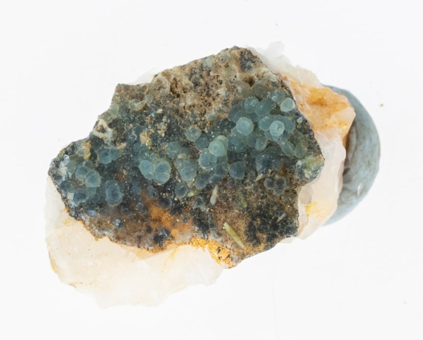 A NATURAL GEODE MINERAL CRYSTAL SPECIMEN: DIMENSIONS APPROX 2x1.5x1.5CM.From a collection of Wedgwood and other selected ceramic/porcelain objects. Kindly examine all photographs provided in this listing or ask for a condition report. All ite