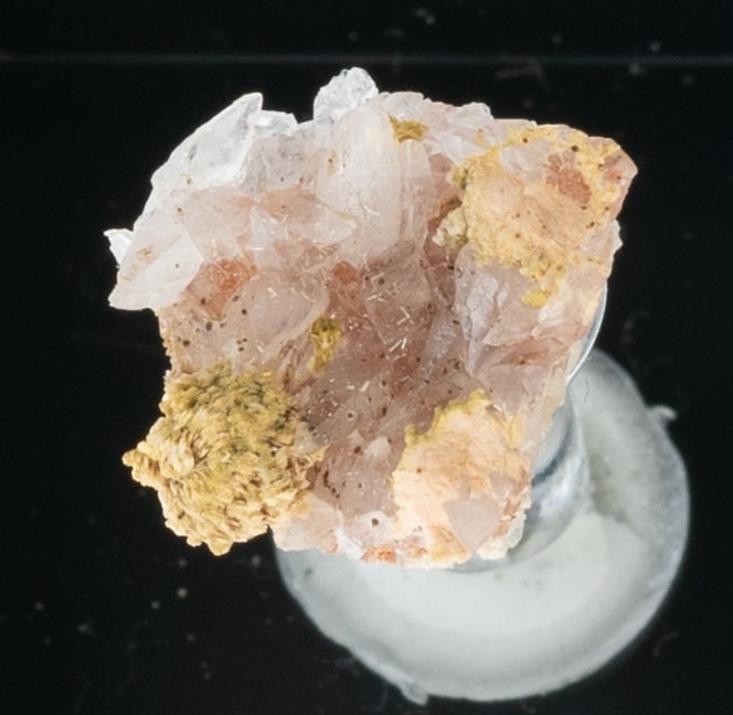 A NATURAL GEODE MINERAL CRYSTAL SPECIMEN: DIMENSIONS APPROX 1x1x1CM.From a collection of Wedgwood and other selected ceramic/porcelain objects. Kindly examine all photographs provided in this listing or ask for a condition report. All items o