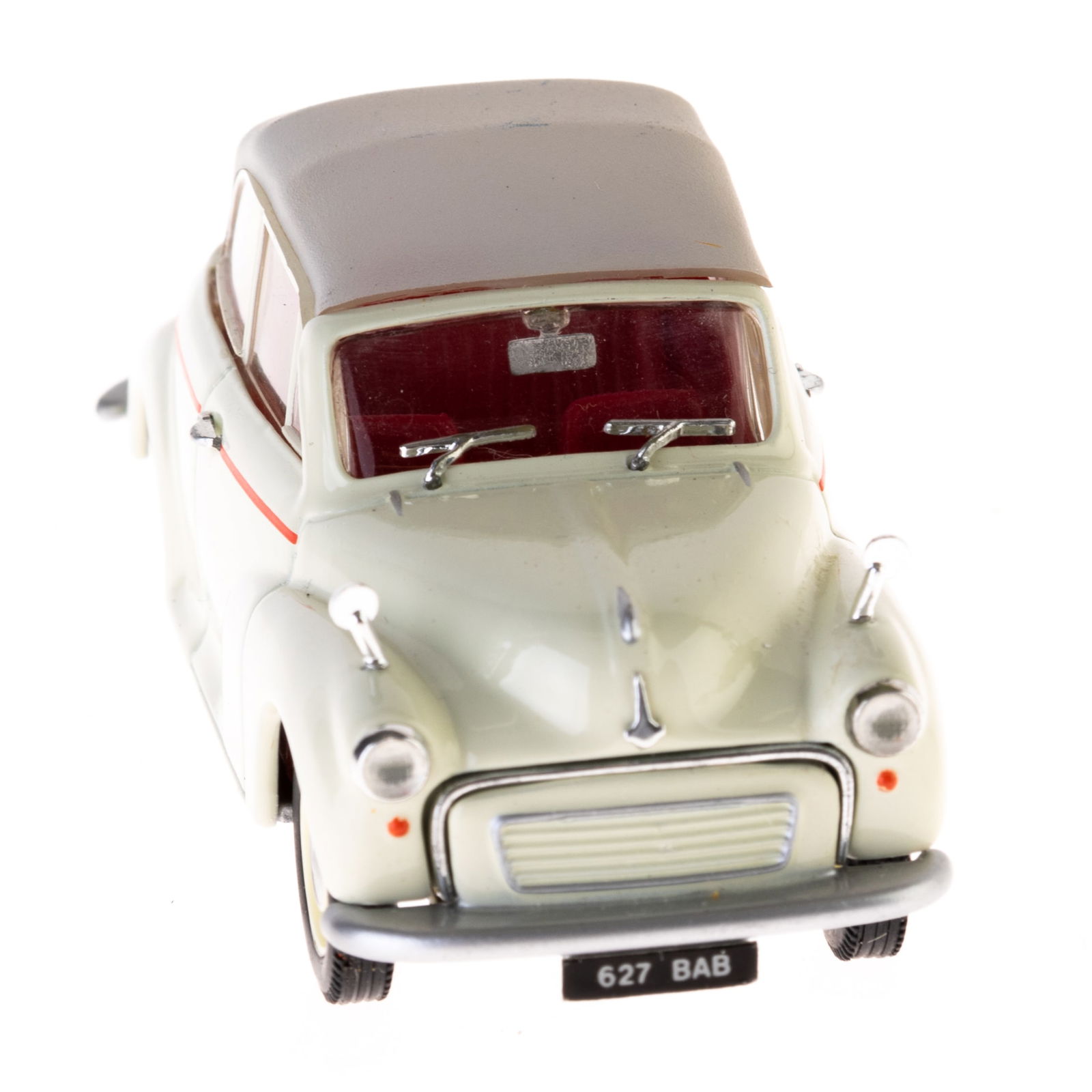 1:43 SCALE DIECAST MODEL CORGI MORRIS MINOR (1 of 3)
