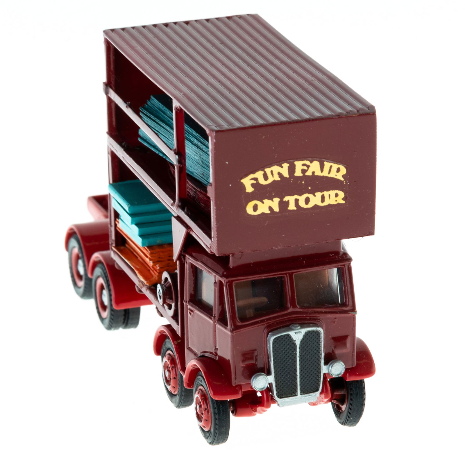 1:43 SCALE DIECAST MODEL FUNFAIR CIRCUS VEHICLE (1 of 4)