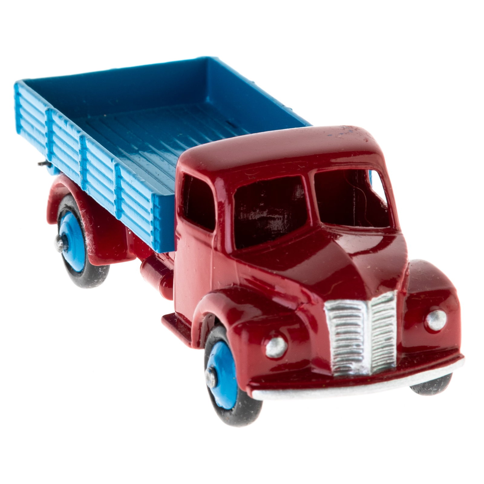 1:43 SCALE DIECAST MODEL DINKY TOYS MECCANO DODGE TRUCK: From a large collection of vintage die-cast vehicles including rare examples. Kindly examine all photographs provided in this listing or ask for a condition report. All items offered are in generally 