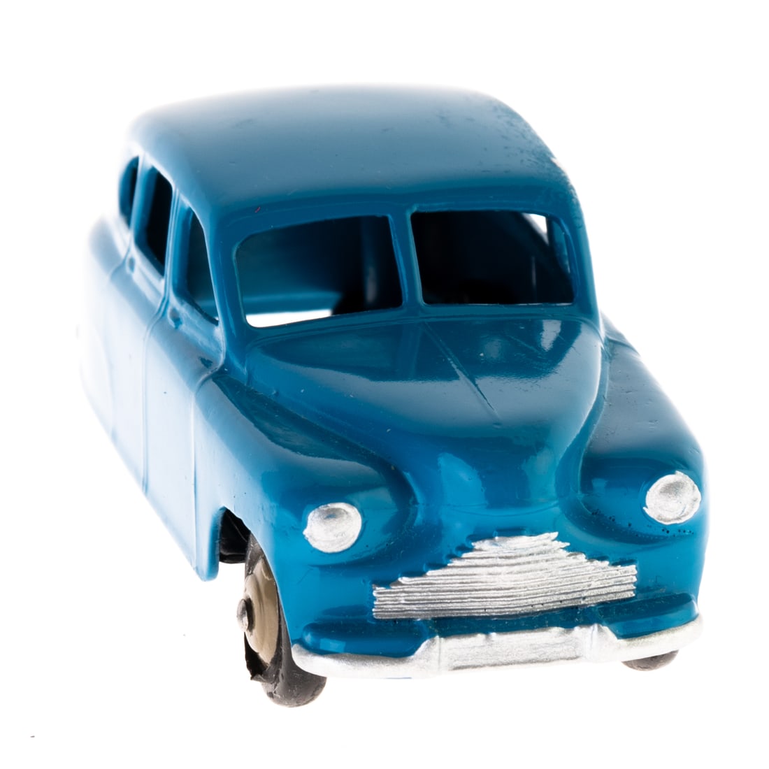 1:43 SCALE DIECAST MODEL DINKY TOYS MECCANO VANGUARD: From a large collection of vintage die-cast vehicles including rare examples. Kindly examine all photographs provided in this listing or ask for a condition report. All items offered are in generally 