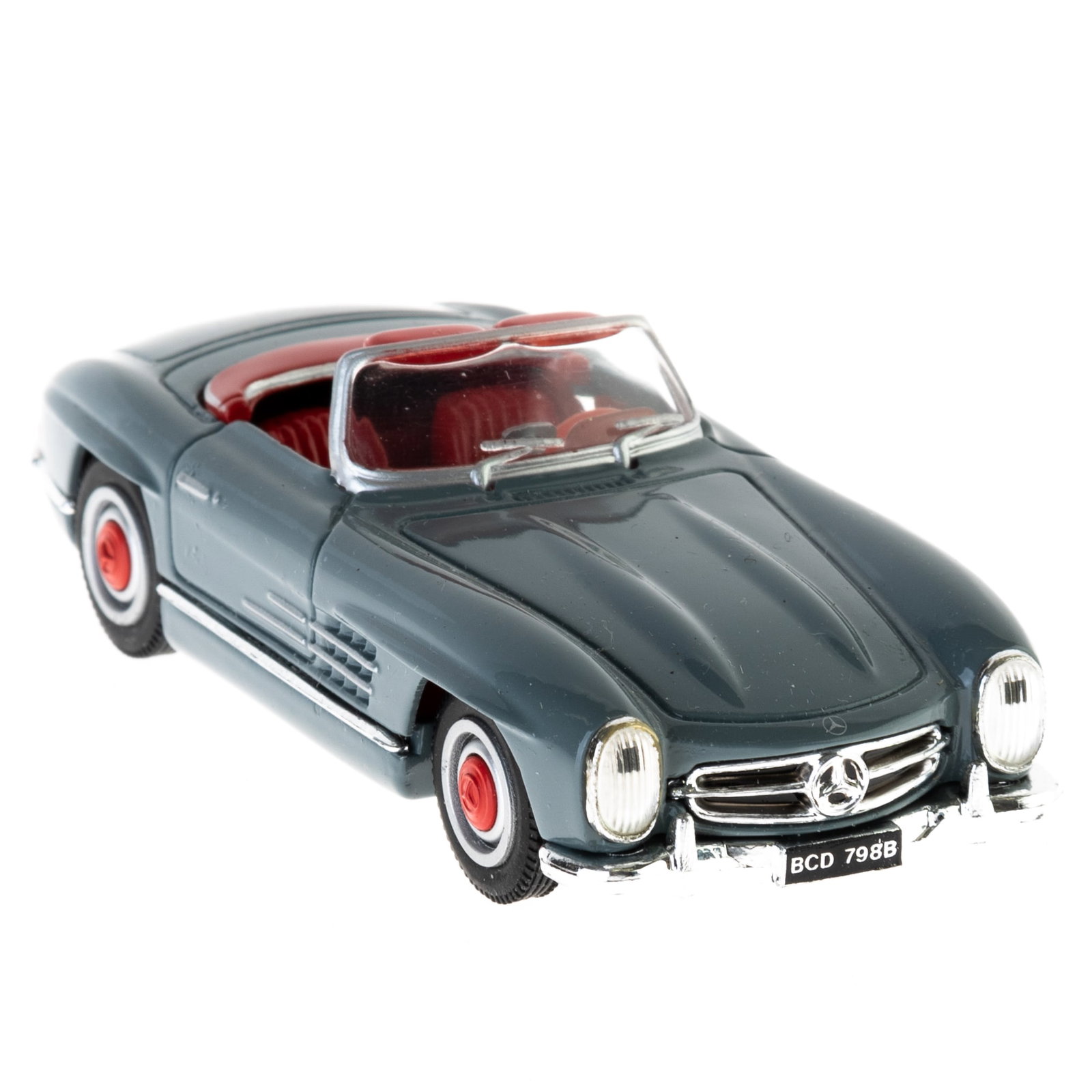 1:43 SCALE DIECAST MODEL CORGI MERCEDES 300SL: From a large collection of vintage die-cast vehicles including rare examples. Kindly examine all photographs provided in this listing or ask for a condition report. All items offered are in generally 